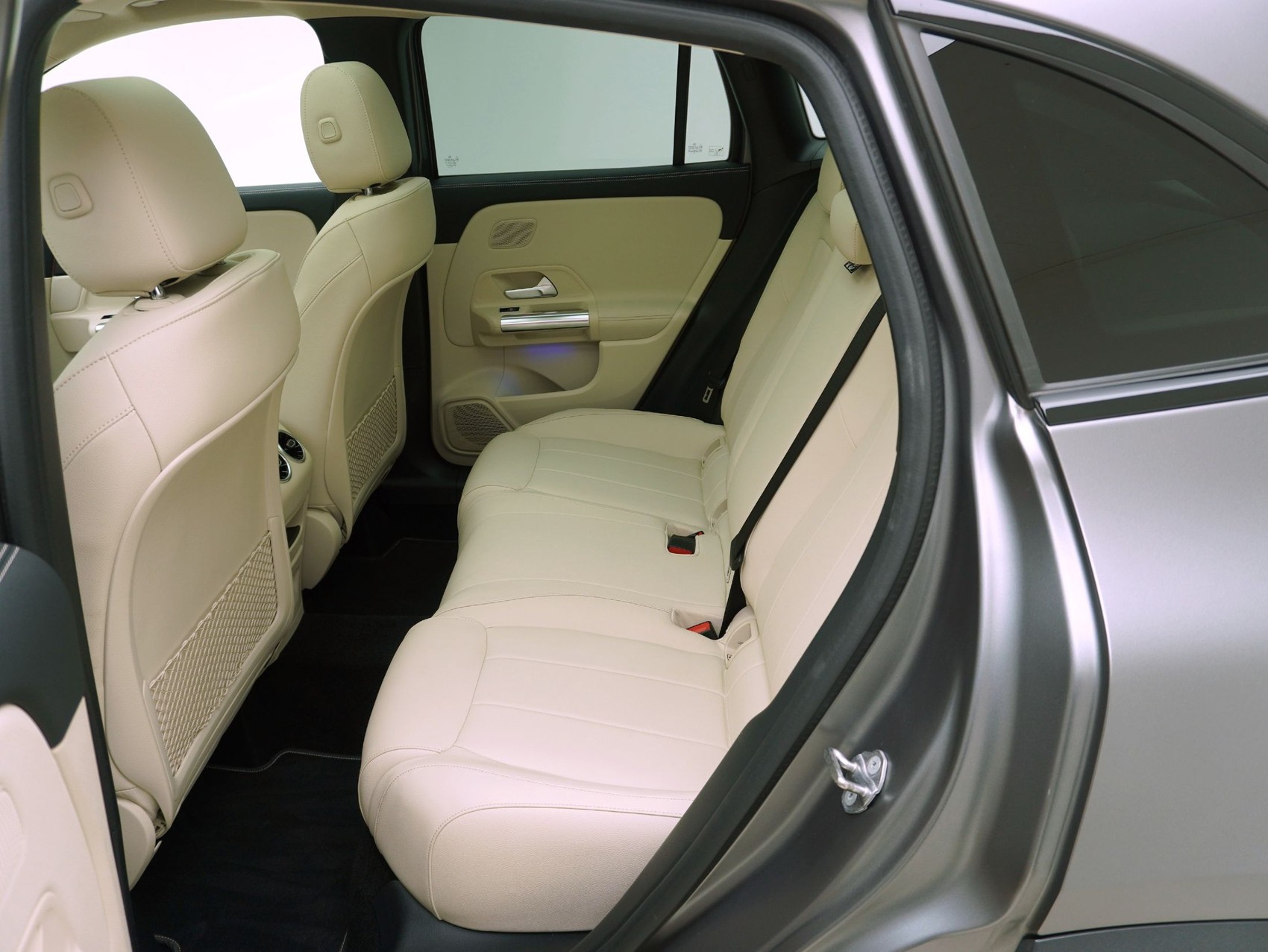 MERCEDES-BENZ GLA-Klasse GLA 220 d Progressive 4matic-image-11