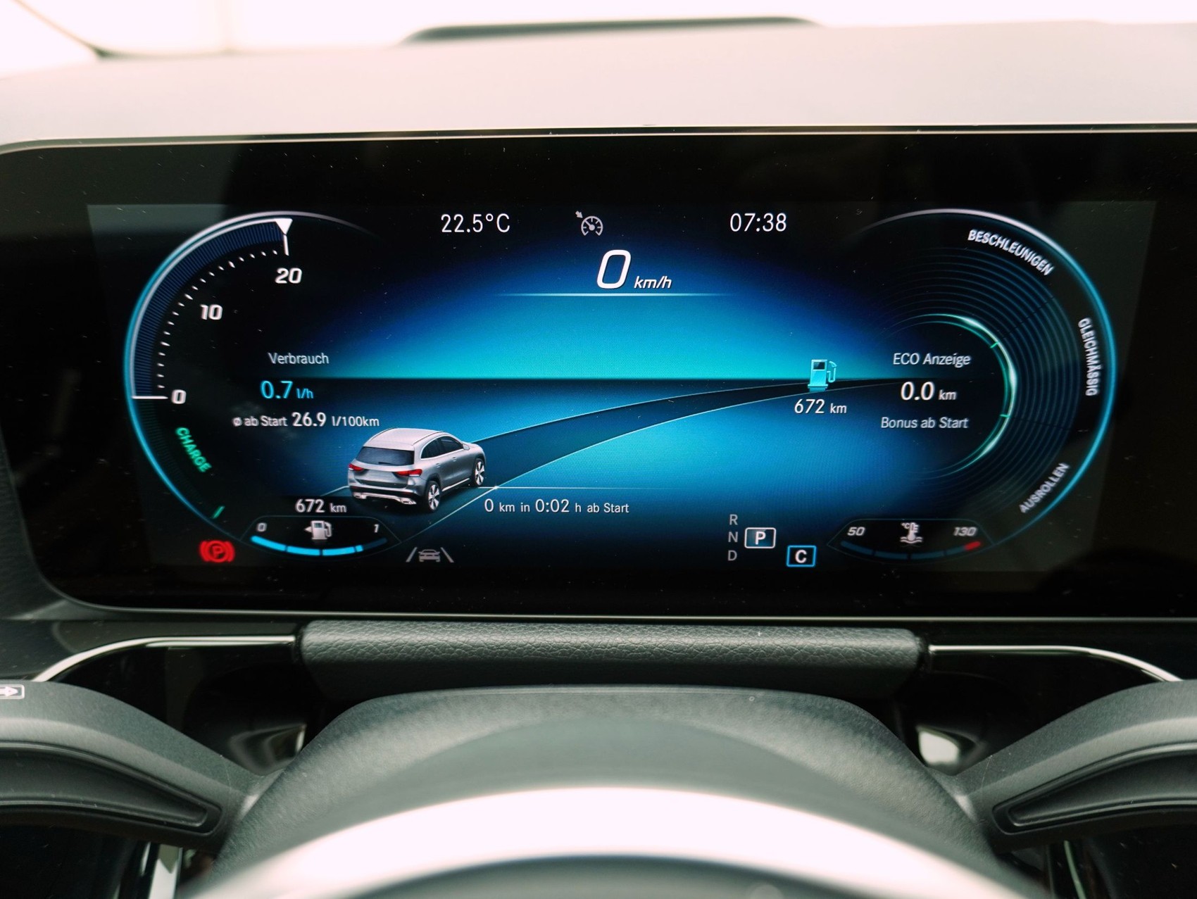 MERCEDES-BENZ GLA-Klasse GLA 220 d Progressive 4matic-image-14