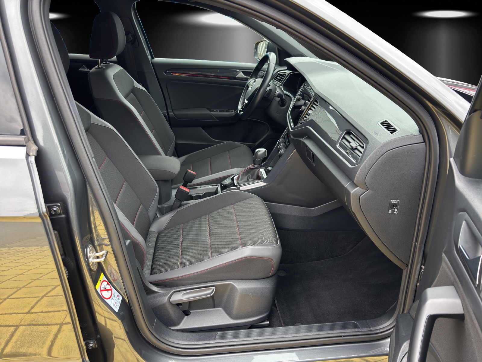 VW T-Roc 2.0 TSI Sport DSG 4Motion-image-8