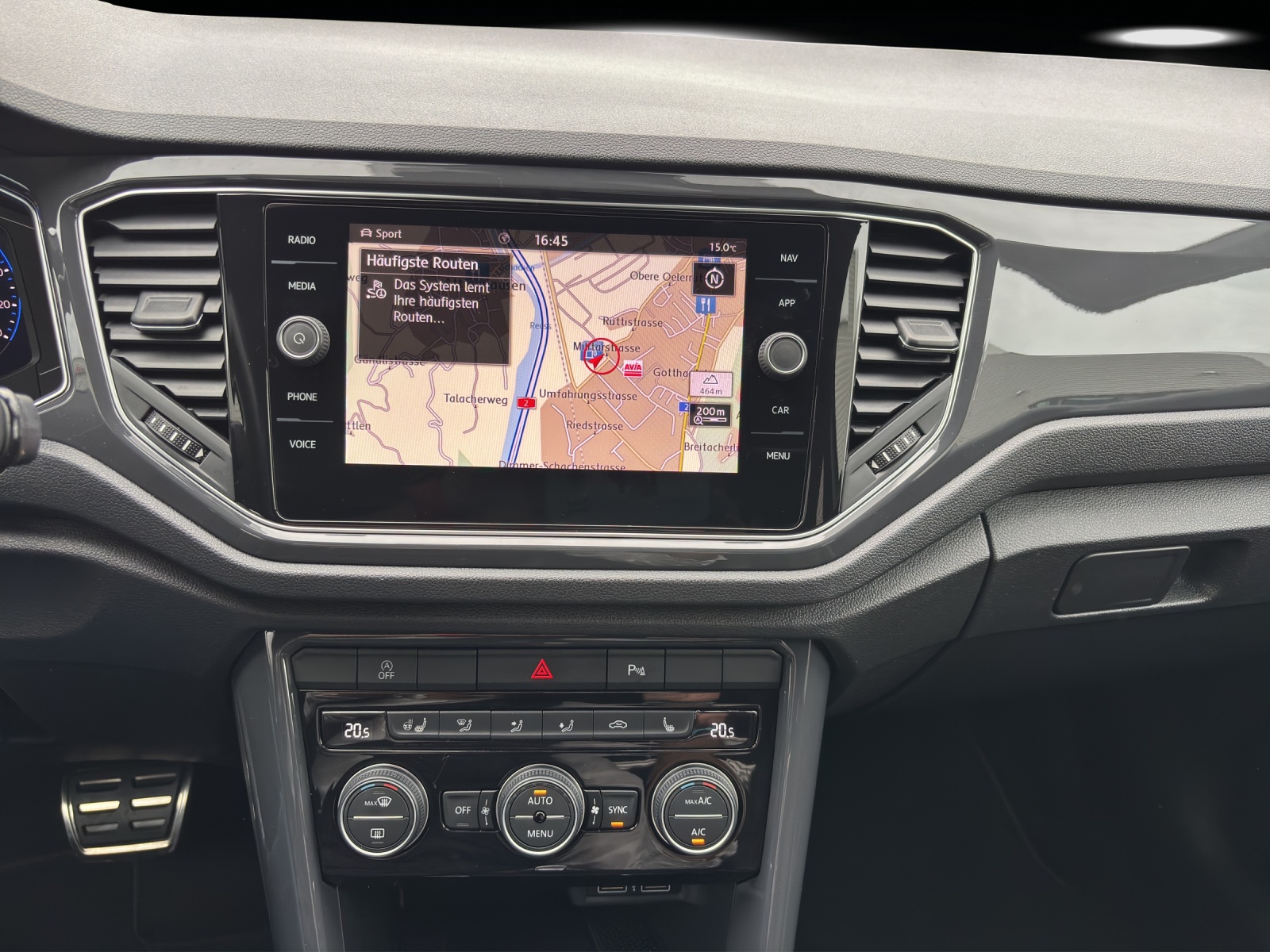 VW T-Roc 2.0 TSI Sport DSG 4Motion-image-11
