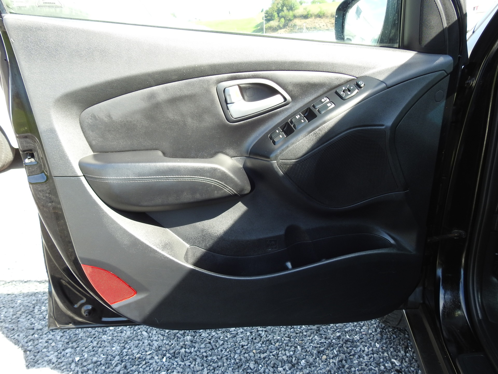 HYUNDAI iX 35 2.0 CRDi Premium 4WD Automatic-image-10