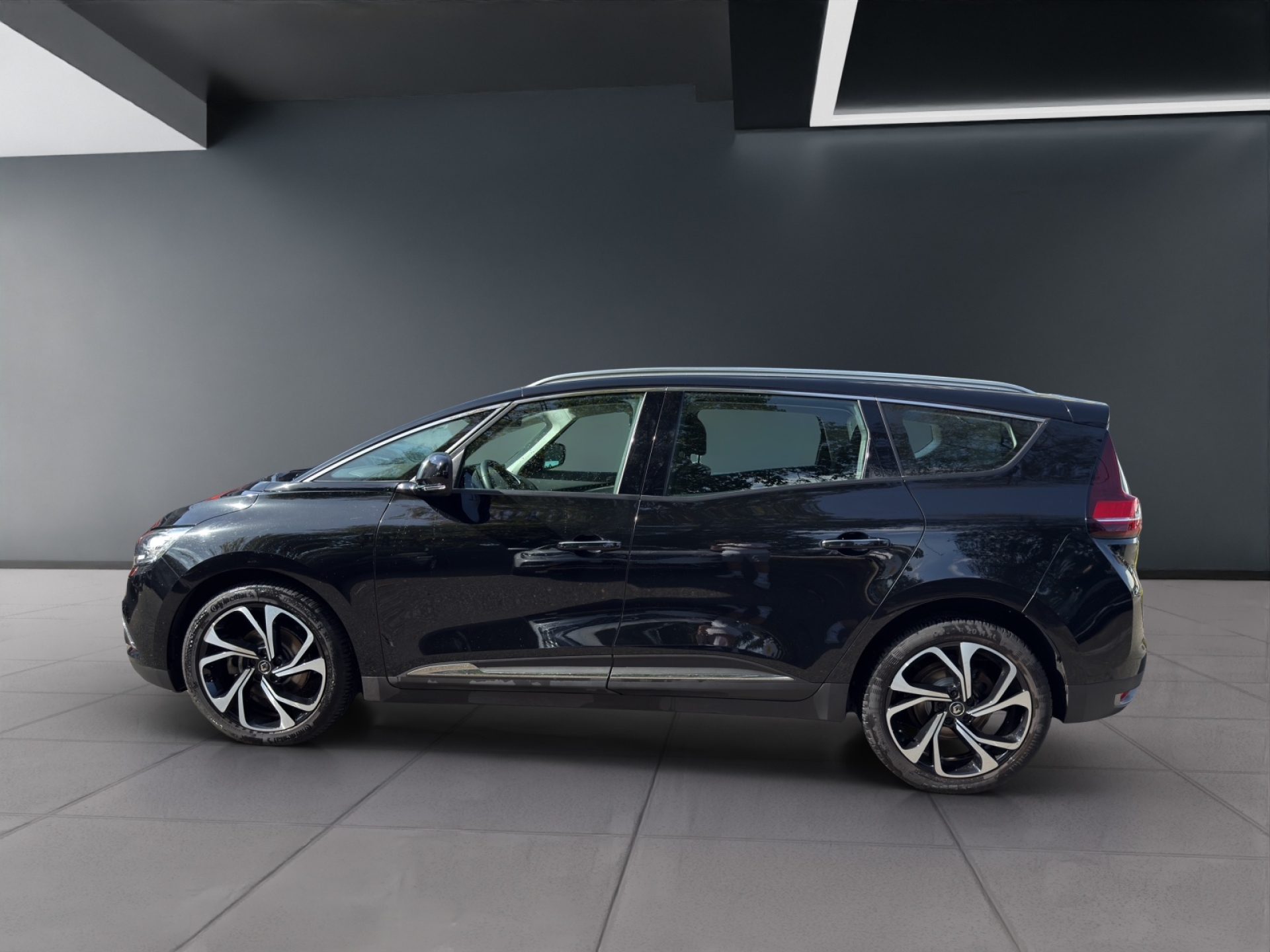 RENAULT Grand Scénic 1.3 TCe 140 Business Line EDC-image-1