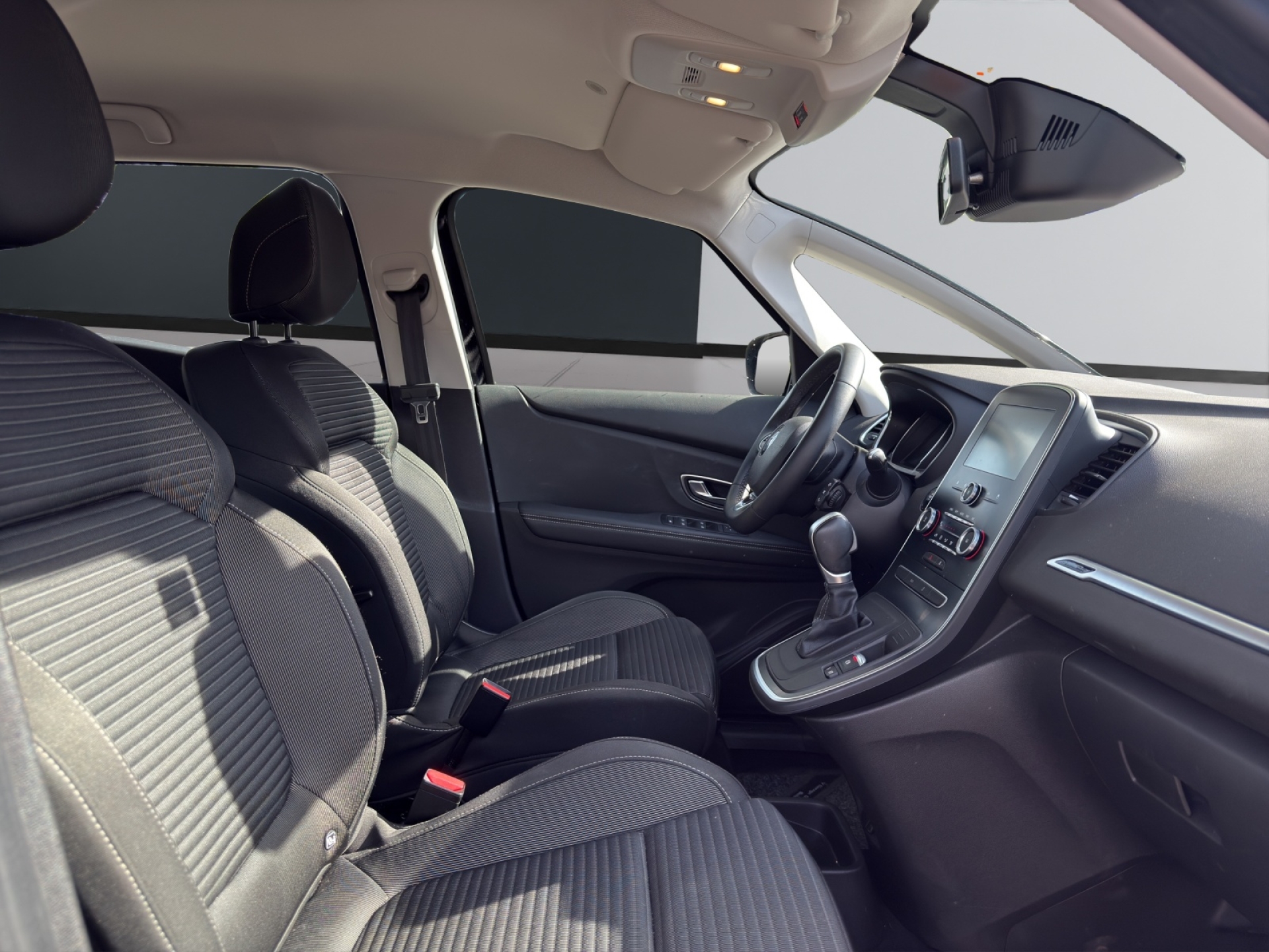 RENAULT Grand Scénic 1.3 TCe 140 Business Line EDC-image-11