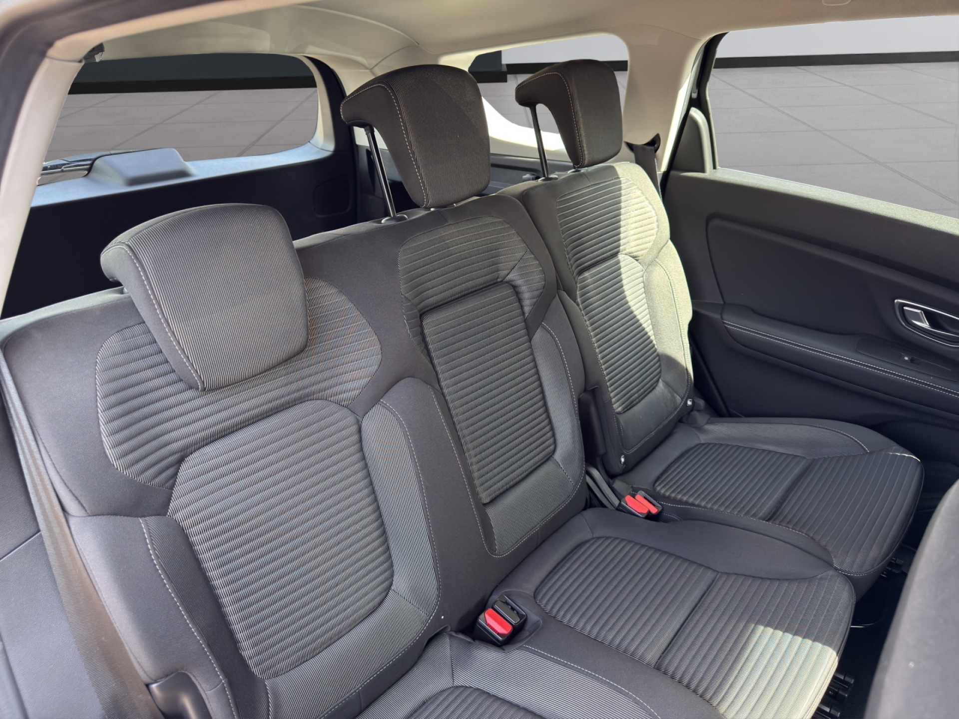 RENAULT Grand Scénic 1.3 TCe 140 Business Line EDC-image-12