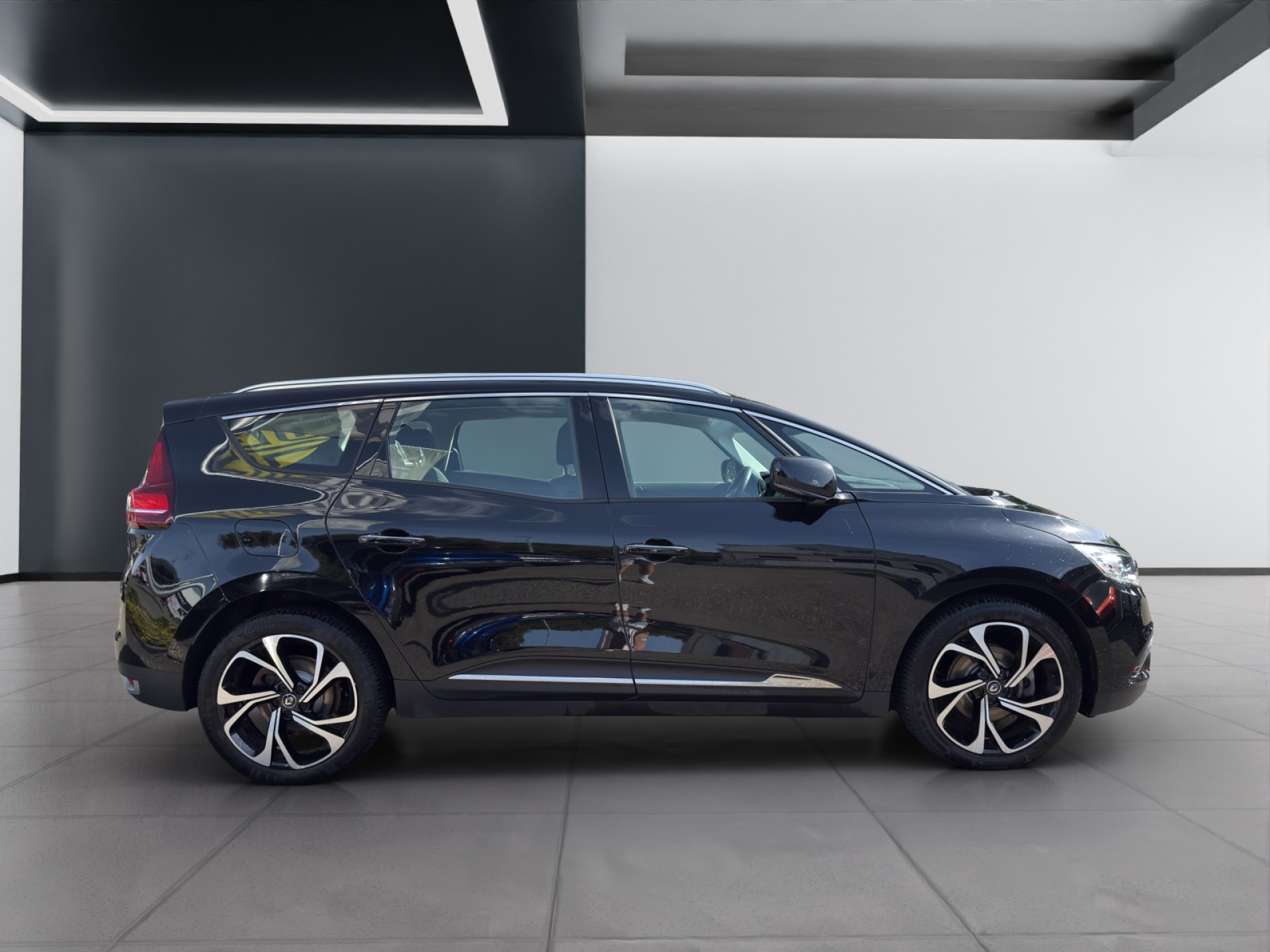 RENAULT Grand Scénic 1.3 TCe 140 Business Line EDC-image-5