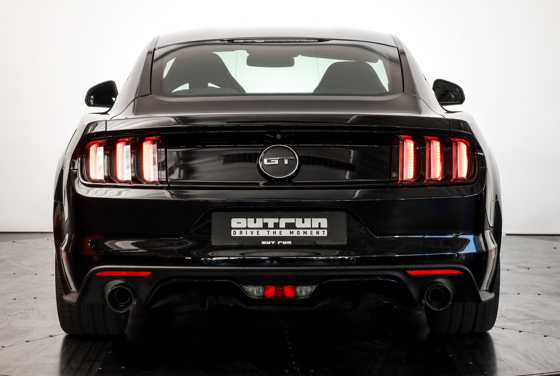 FORD Mustang Fastback 5.0 V8 GT Automat-image-2