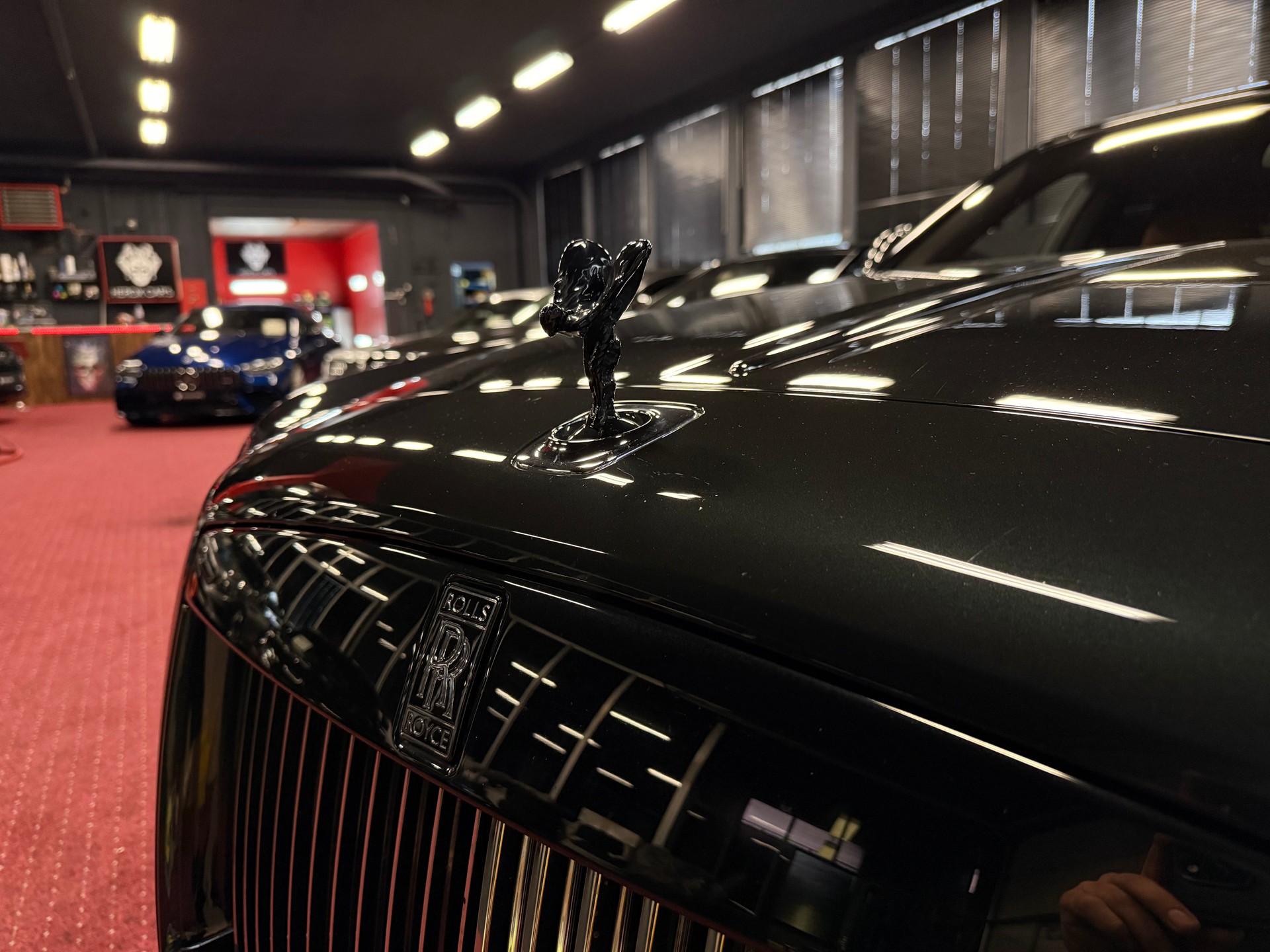 ROLLS-ROYCE Ghost 6.6 V12 Black Badge / ** Facelift / CH Fahrzeug **-image-6