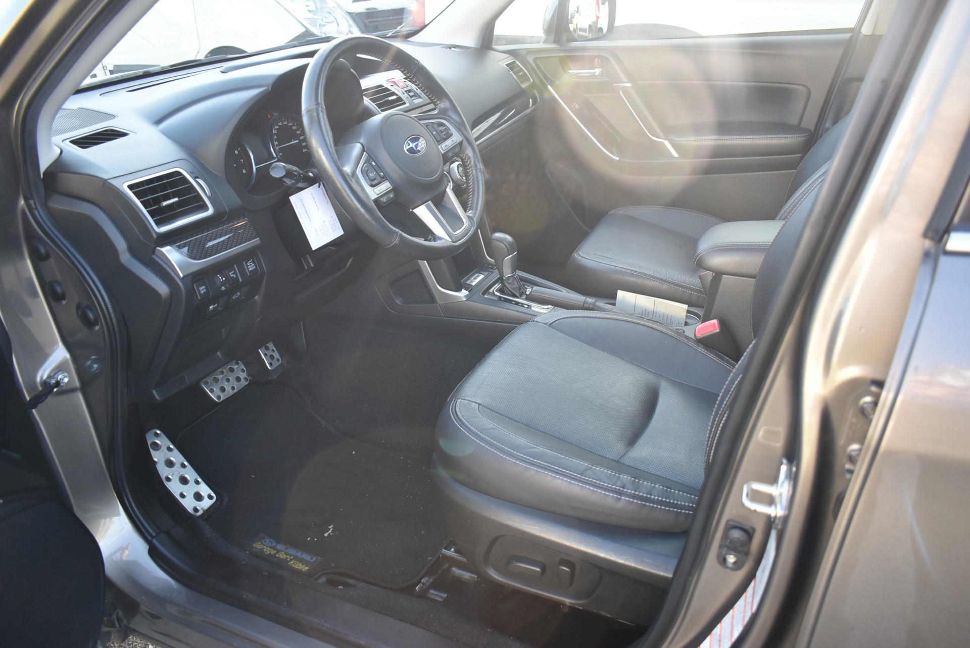 SUBARU Forester 2.0i Executive Lineartronic-image-8