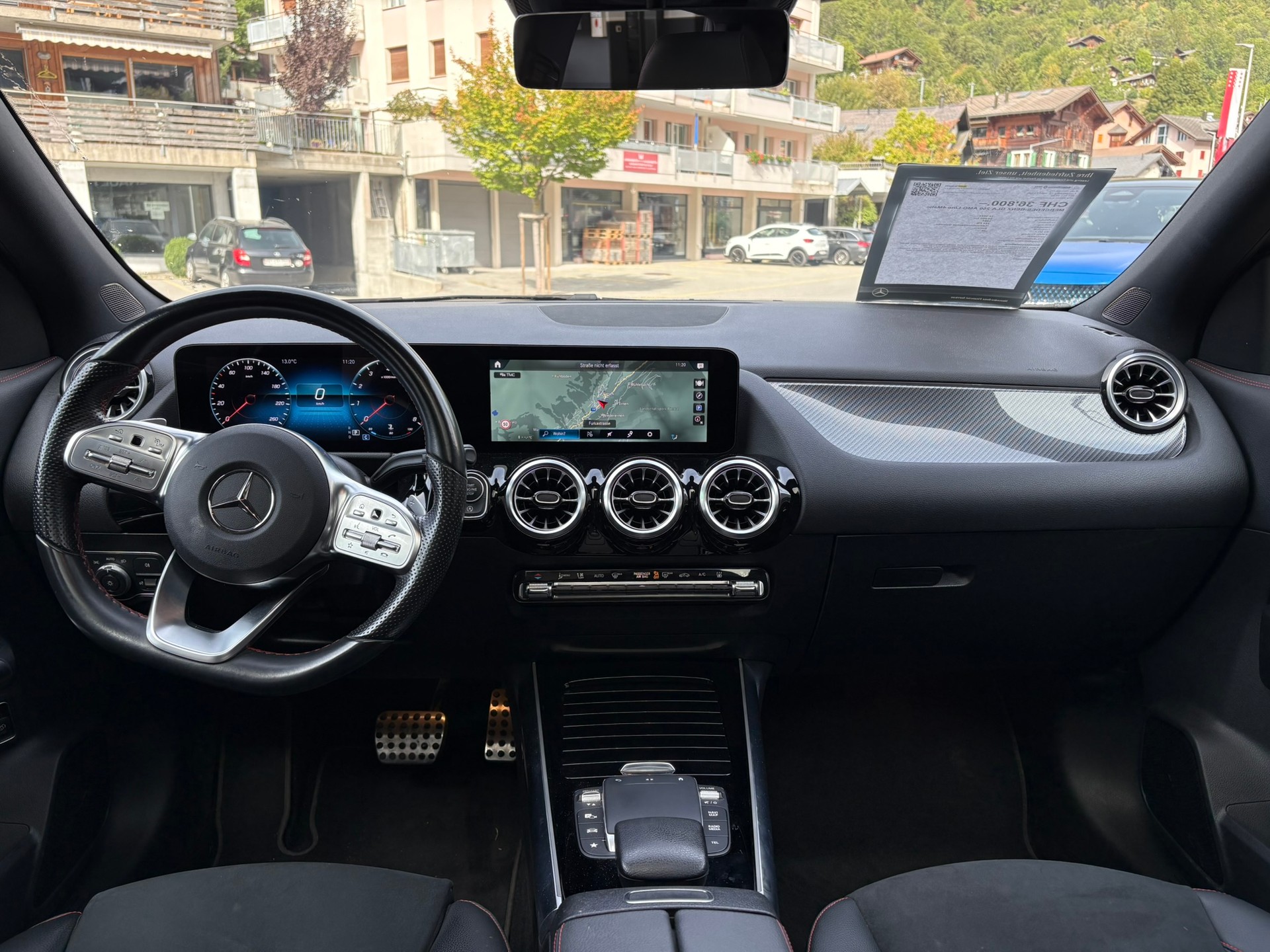 MERCEDES-BENZ GLA 250 AMG Line 4Matic-image-11