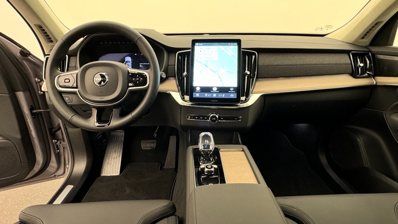 VOLVO XC90 T8 AWD PluginHybrid Ultra Dark Geartronic-image-6