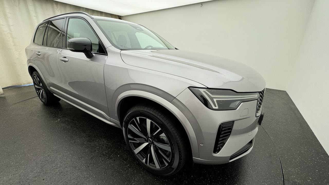 VOLVO XC90 T8 AWD PluginHybrid Ultra Dark Geartronic