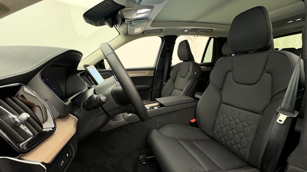 VOLVO XC90 T8 AWD PluginHybrid Ultra Dark Geartronic-image-5