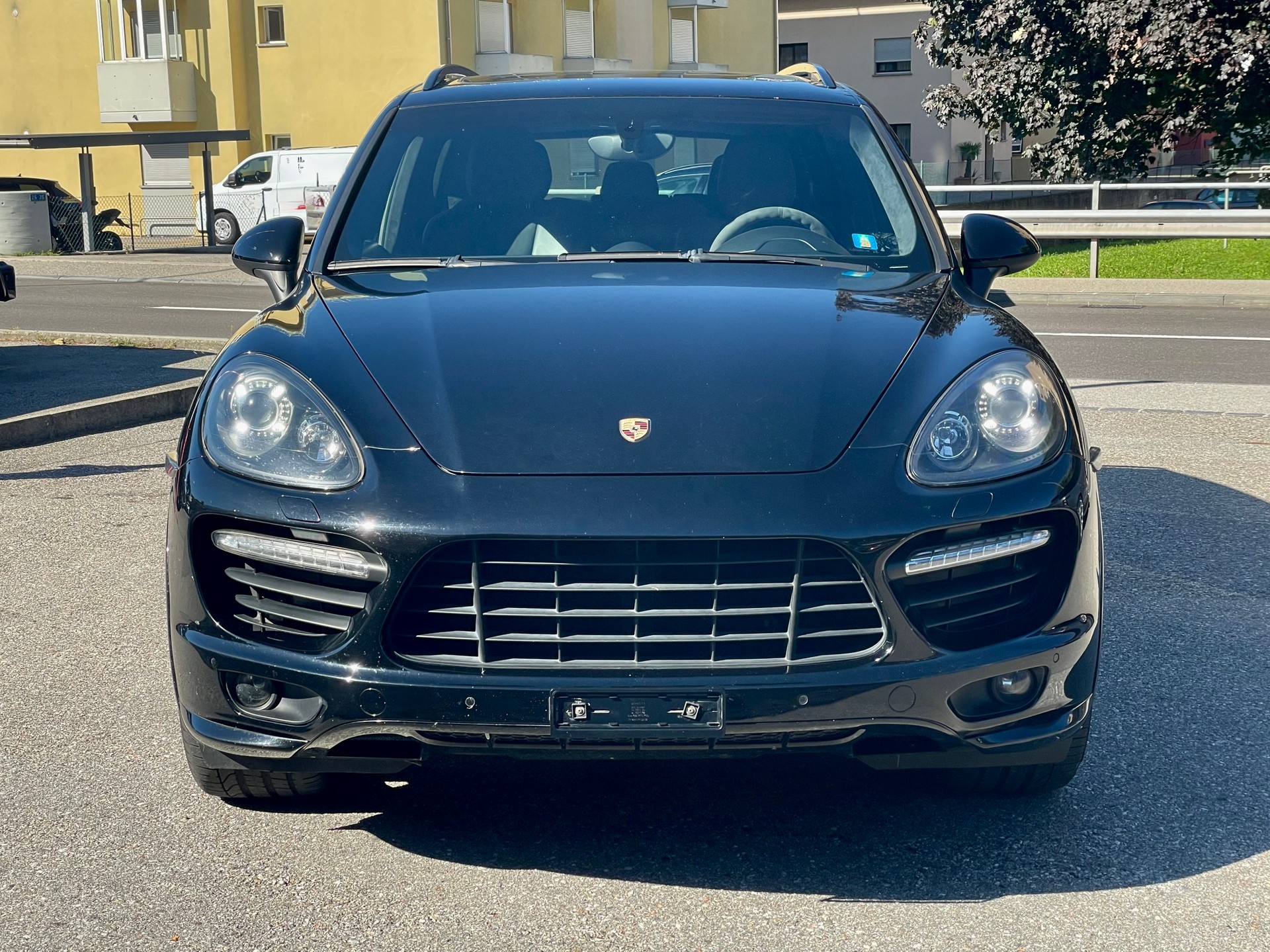 PORSCHE Cayenne GTS-image-0