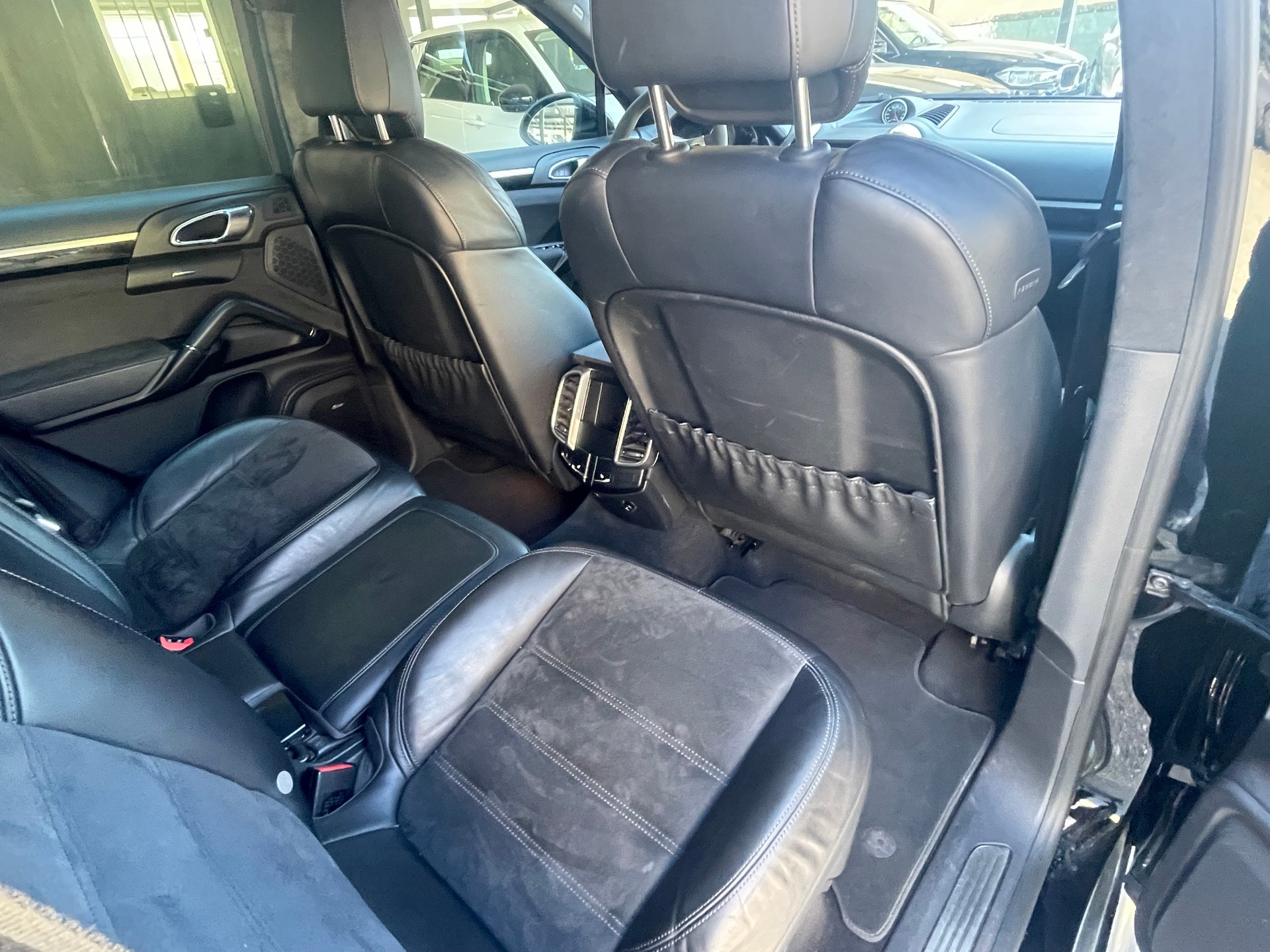 PORSCHE Cayenne GTS-image-11