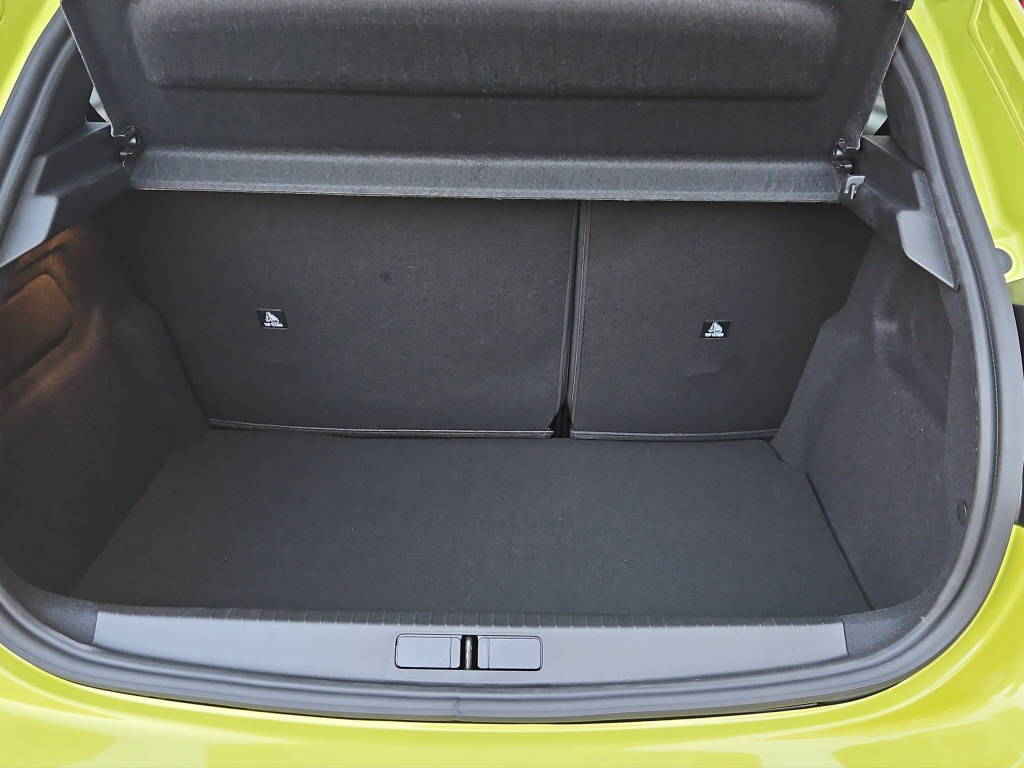 PEUGEOT 208 Hybrid 110 e-DCS6 GT-image-9