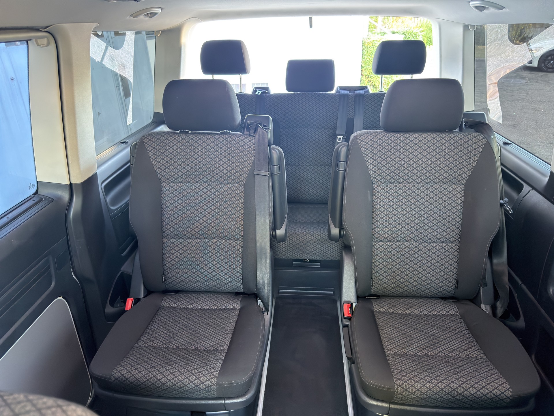 VW T6.1 Multivan 2.0 TDI 150 Trendline DSG-image-15