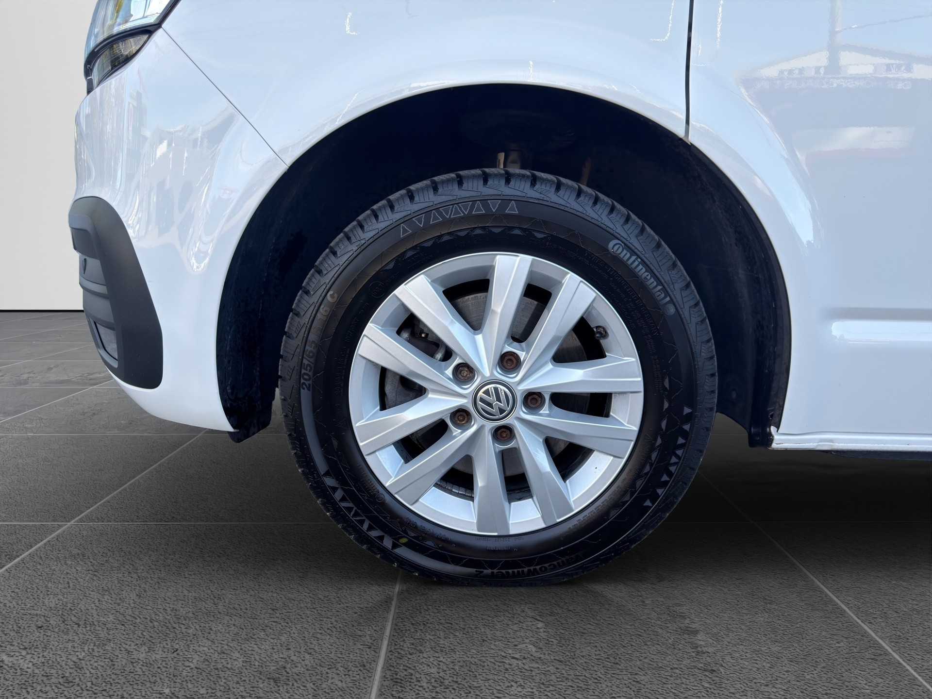 VW T6.1 Multivan 2.0 TDI 150 Trendline DSG-image-12