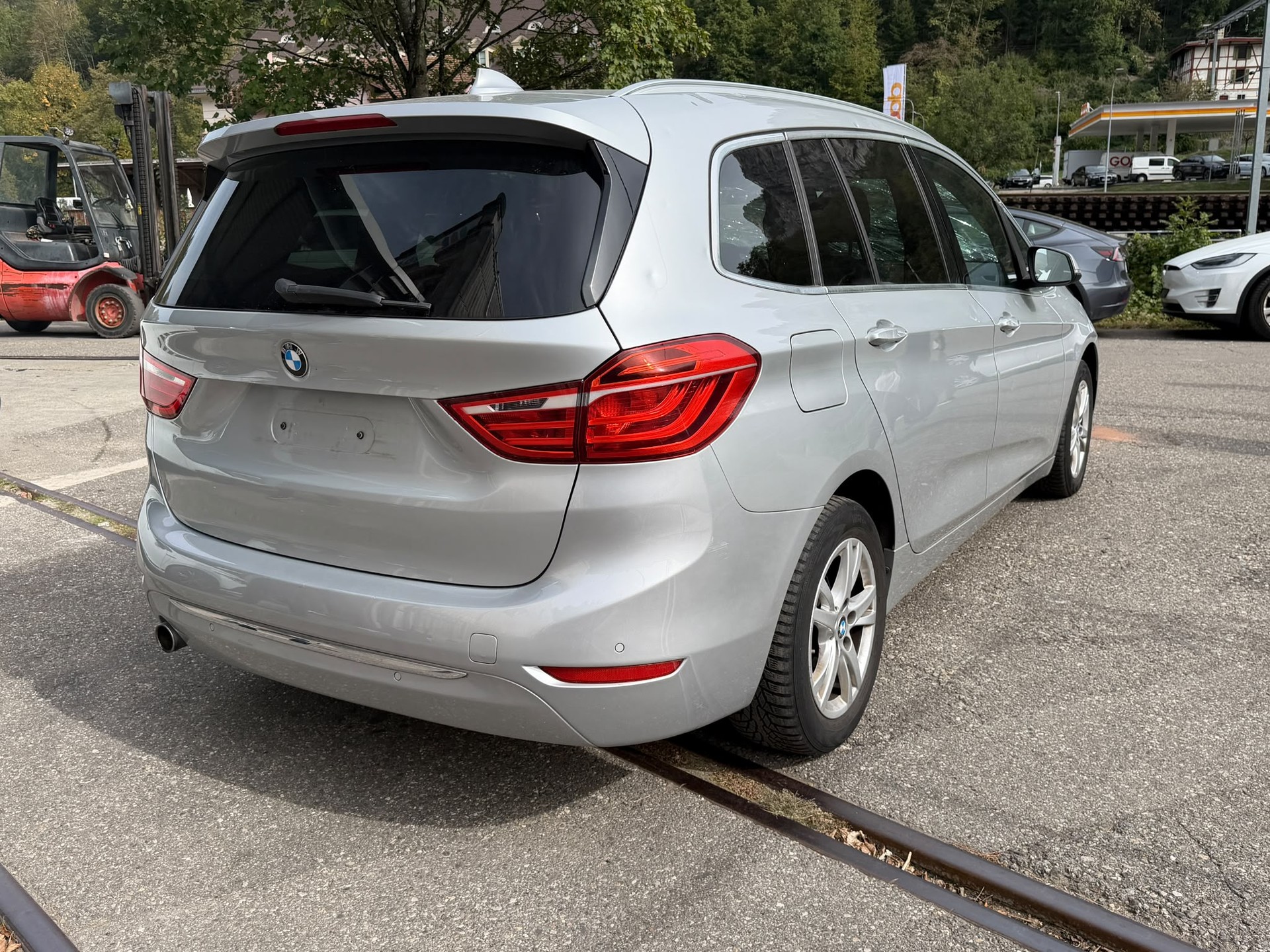 BMW 218d Gran Tourer Steptronic-image-1