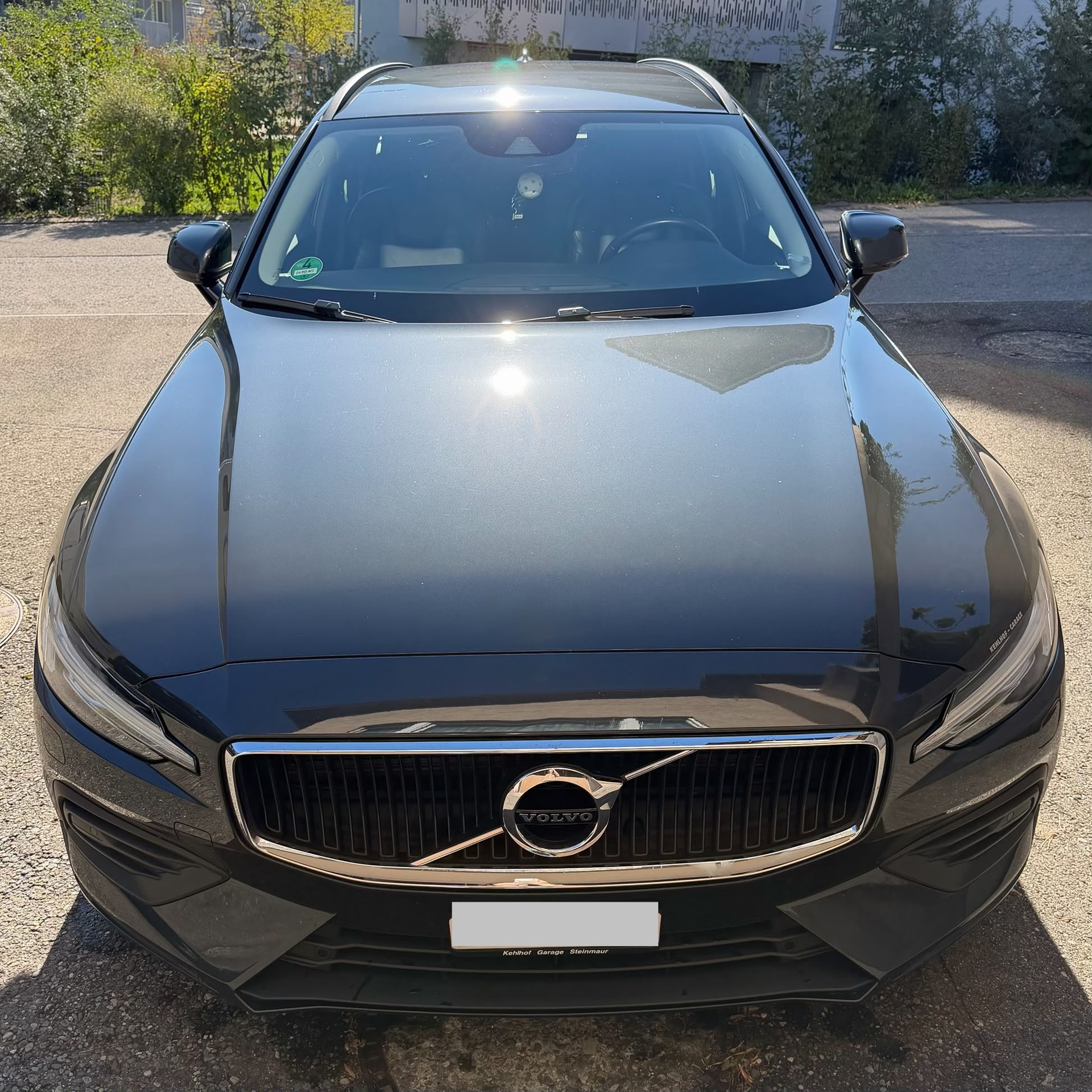 VOLVO 2.0 D4 Momentum-image-1