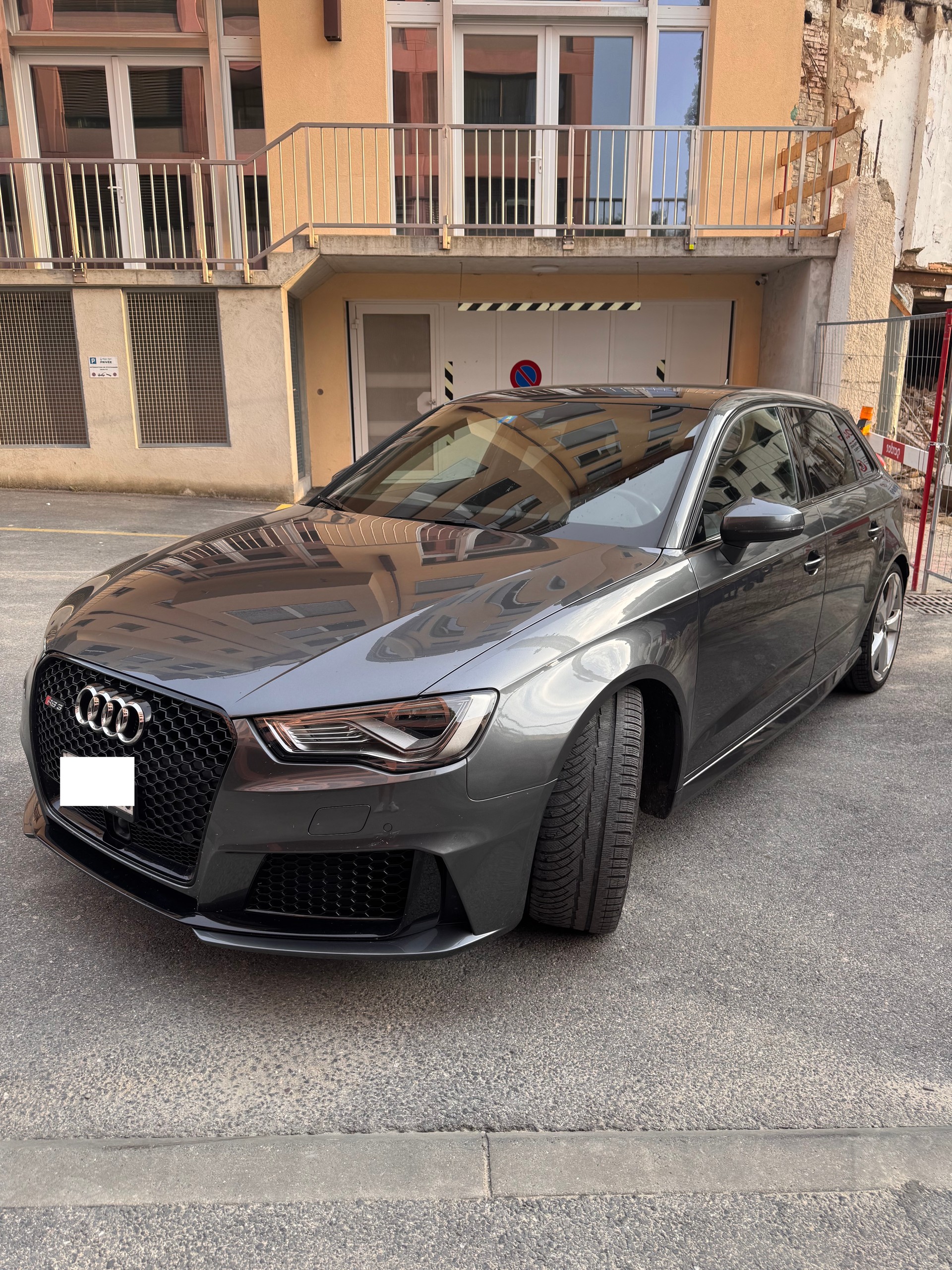 AUDI 2.5 T FSI quattro S-Tronic-image-5