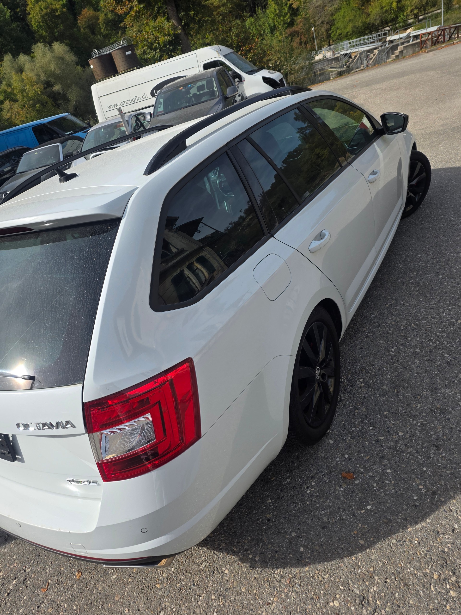 SKODA OCTAVIA-image-2