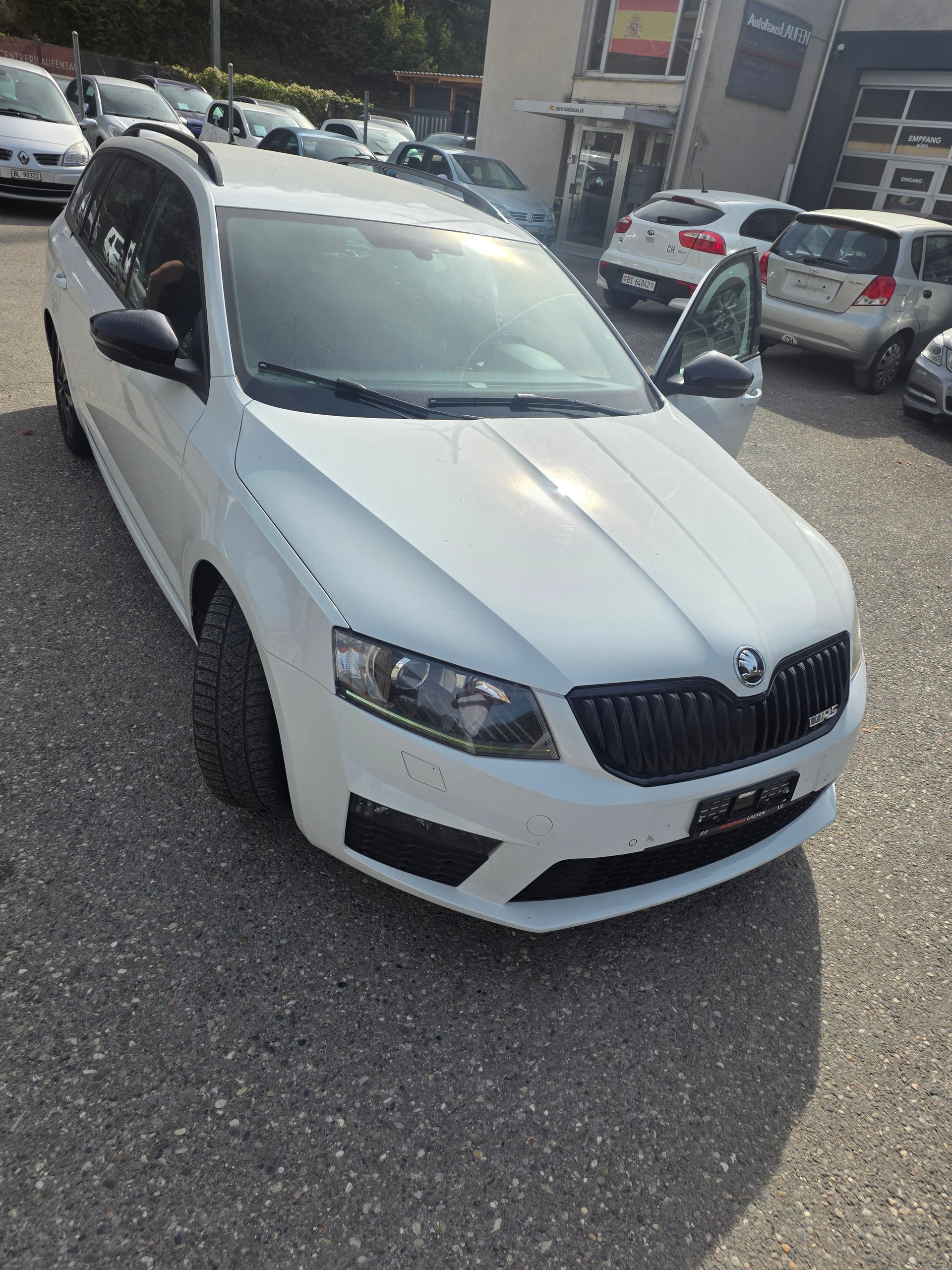 SKODA OCTAVIA-image-1
