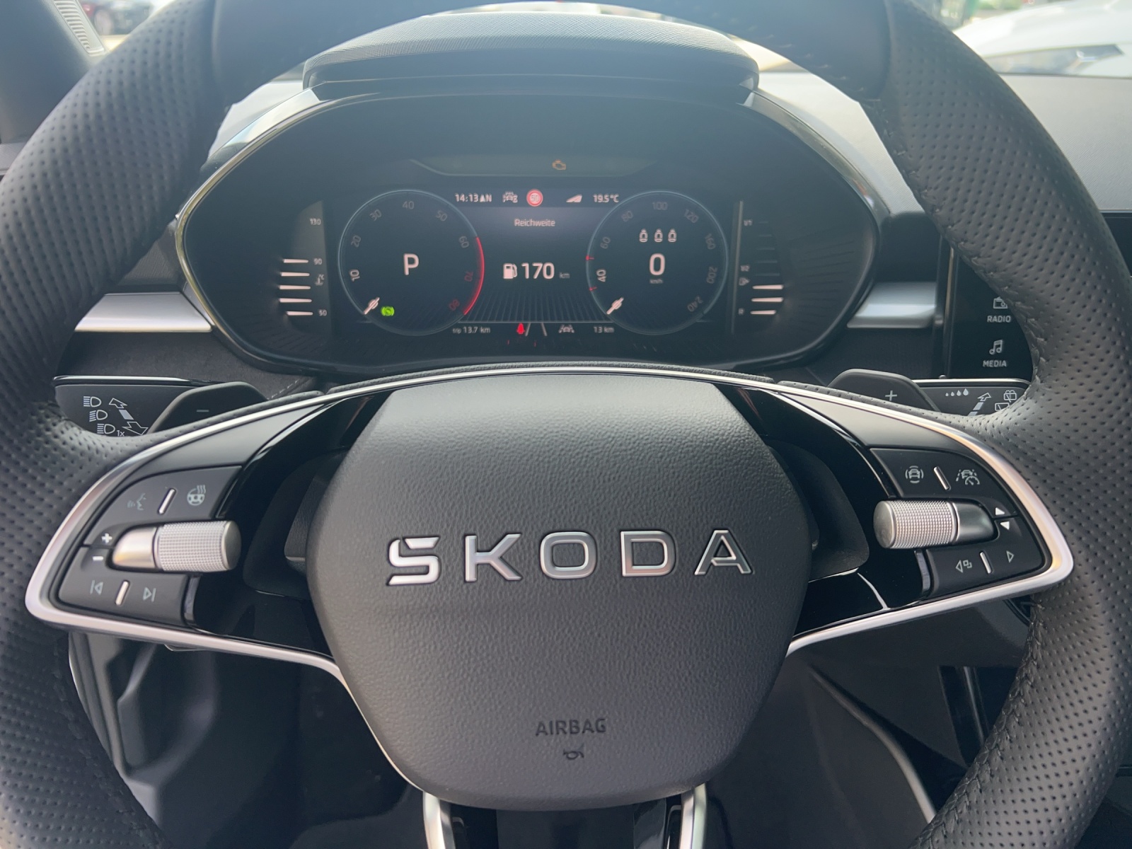 SKODA Fabia 1.0 TSI Dynamic DSG-image-6