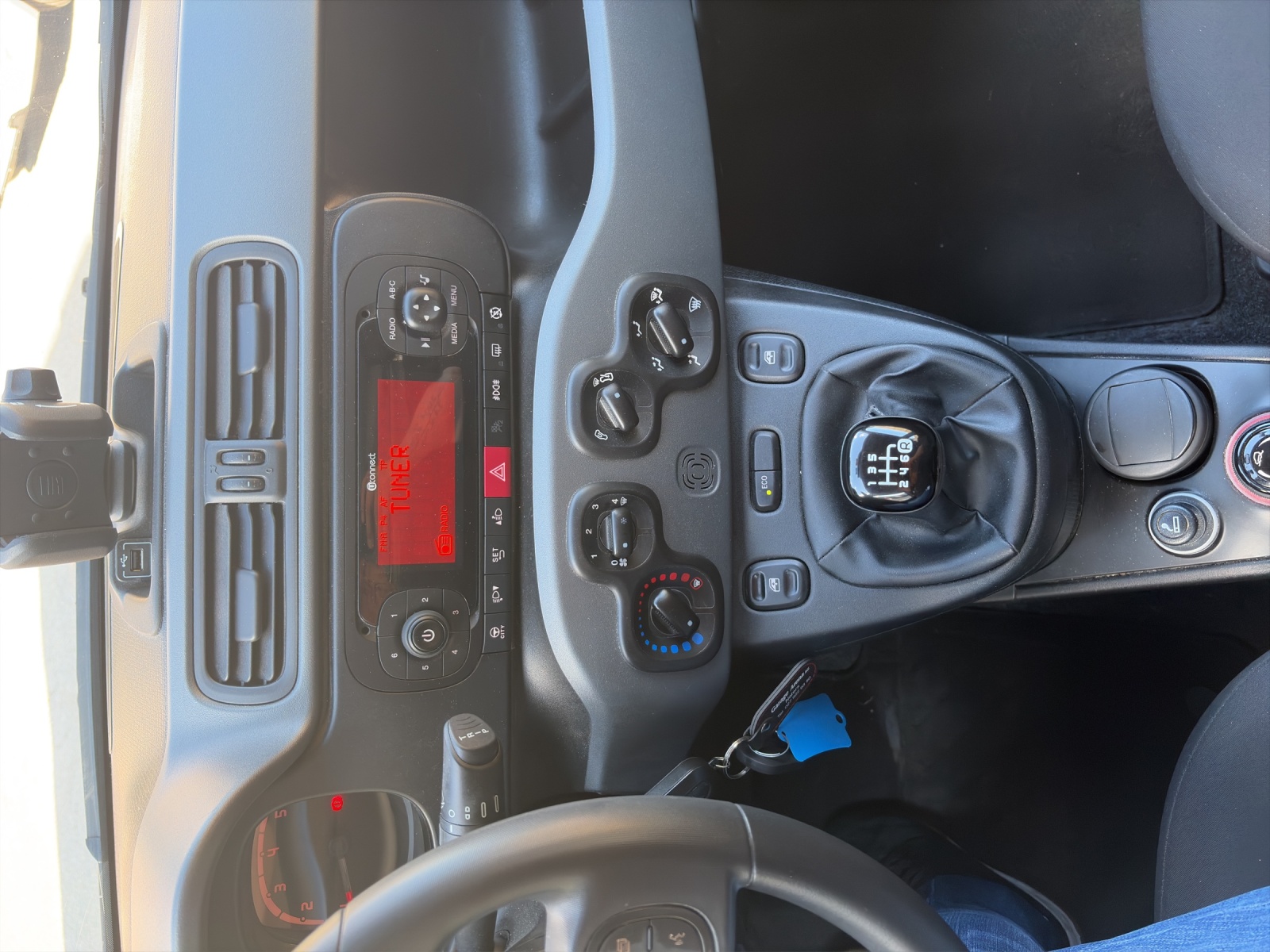 FIAT Panda 0.9 Twinair Turbo Waze 4x4-image-11