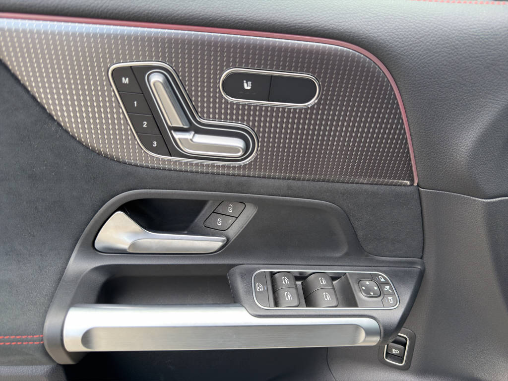 MERCEDES-BENZ EQB 350 AMG Line 4matic-image-12