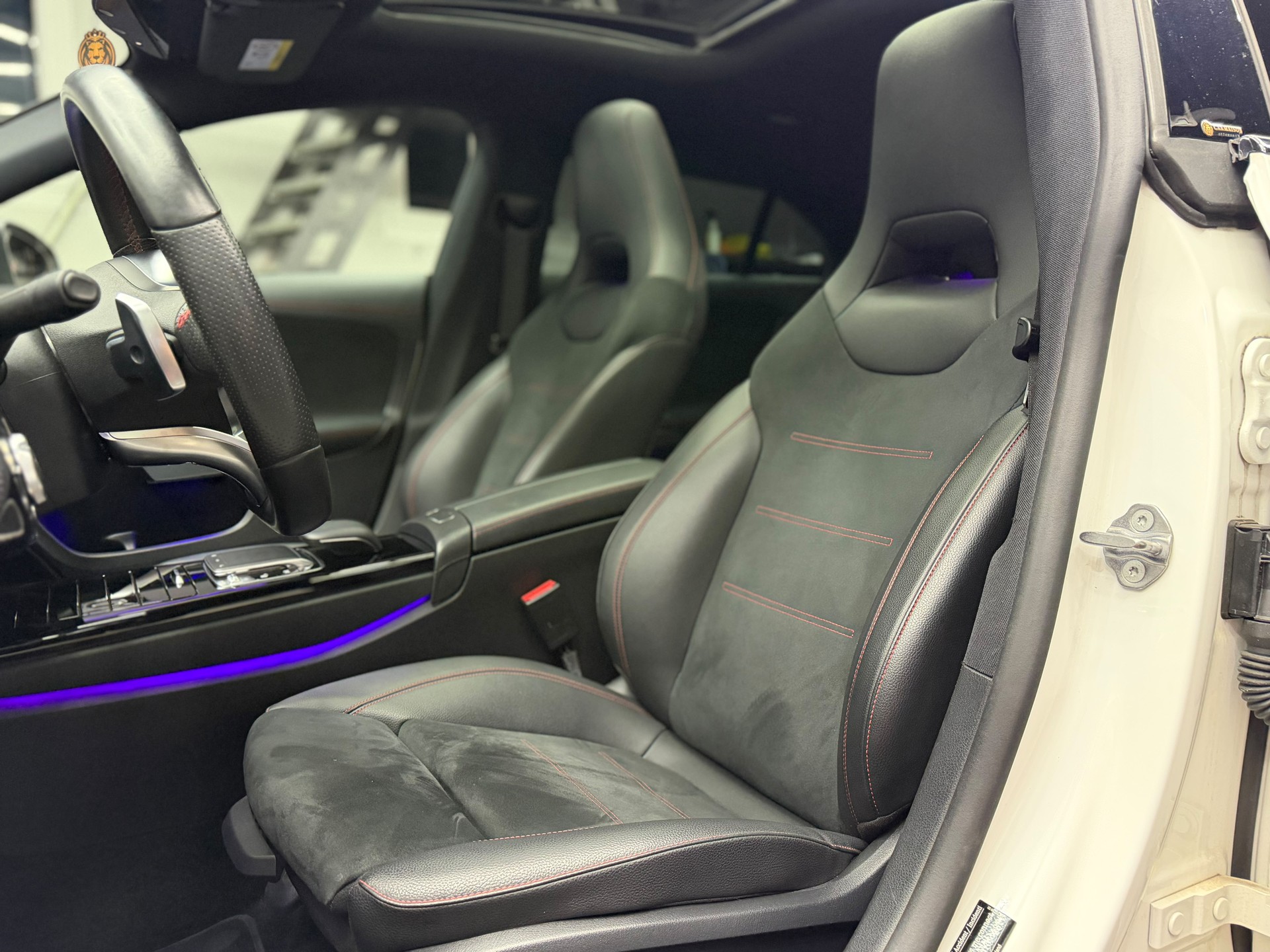 MERCEDES-BENZ CLA 250 AMG Line 7G-DCT | CH-Auto | Panoramadach | Ambiente | Rückfahrkamera-image-16