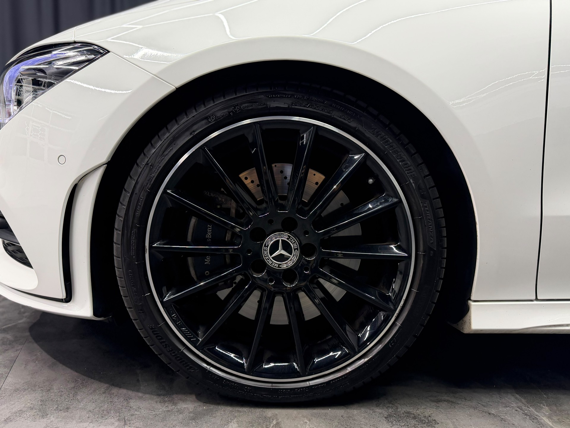 MERCEDES-BENZ CLA 250 AMG Line 7G-DCT | CH-Auto | Panoramadach | Ambiente | Rückfahrkamera-image-5