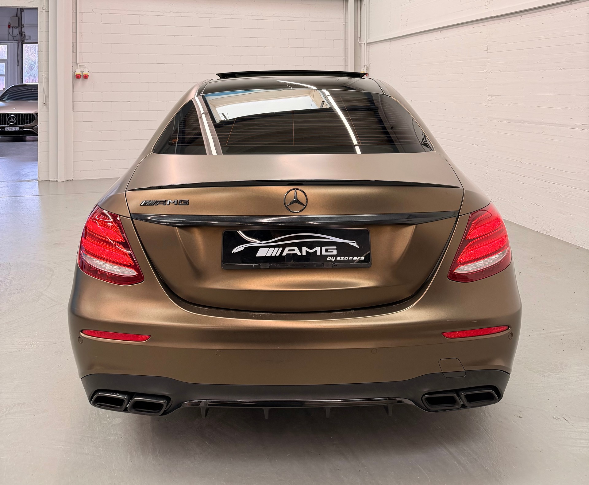 MERCEDES-BENZ E 43 AMG 4Matic 9G-Tronic Limited Matt Brown Performance Vollausstattung-image-7