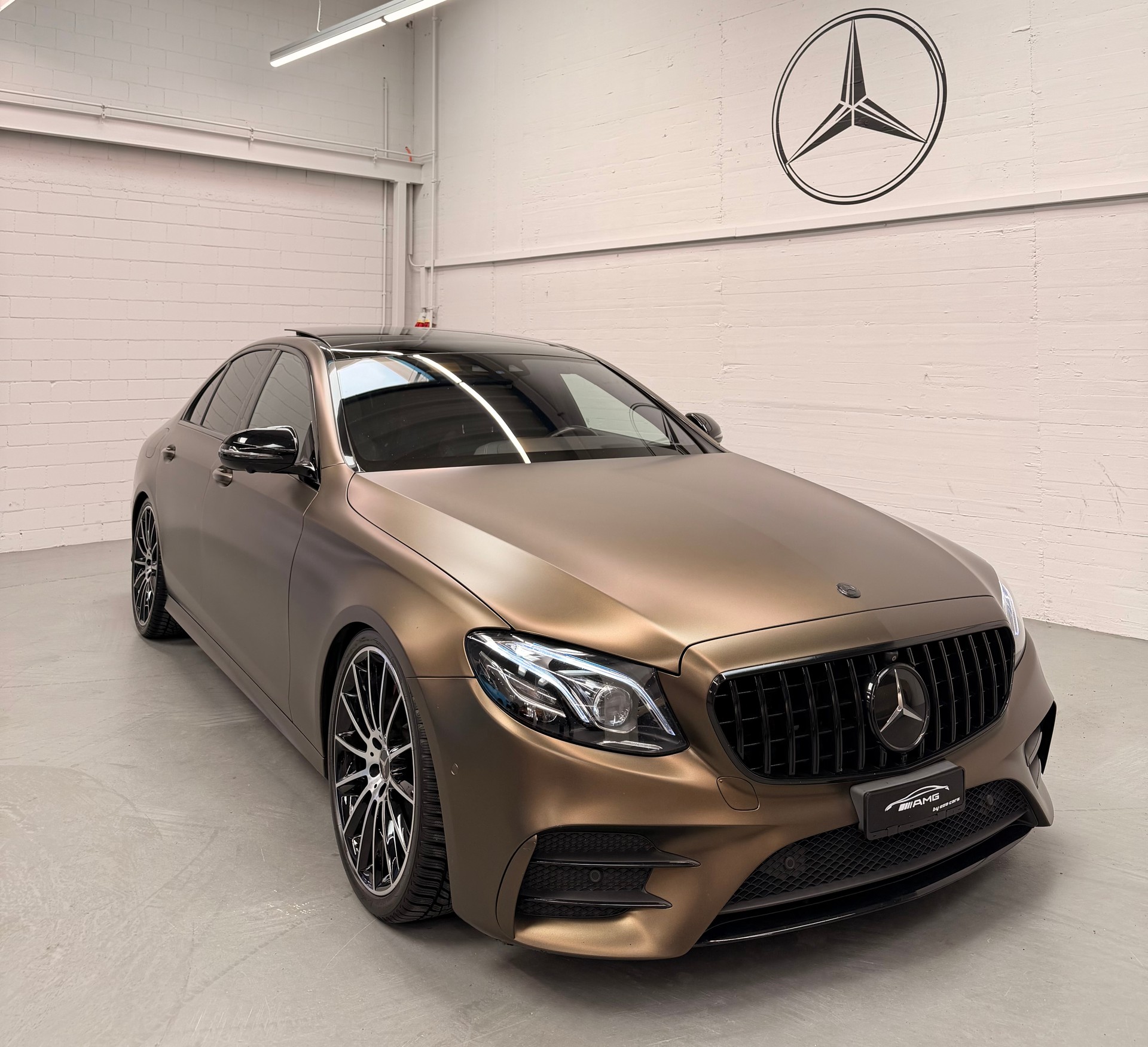 MERCEDES-BENZ E 43 AMG 4Matic 9G-Tronic Limited Matt Brown Performance Vollausstattung-image-0