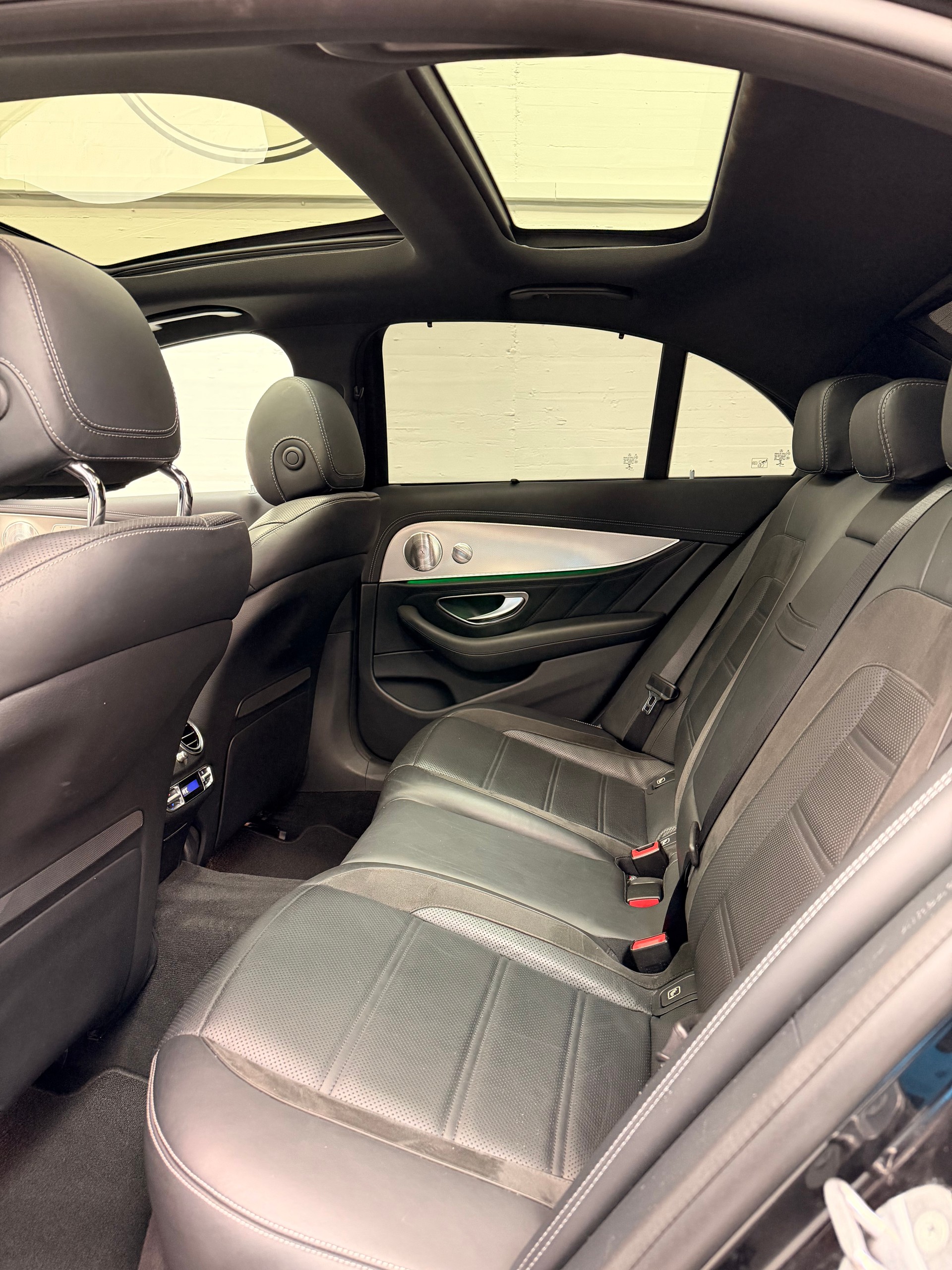 MERCEDES-BENZ E 43 AMG 4Matic 9G-Tronic Limited Matt Brown Performance Vollausstattung-image-14