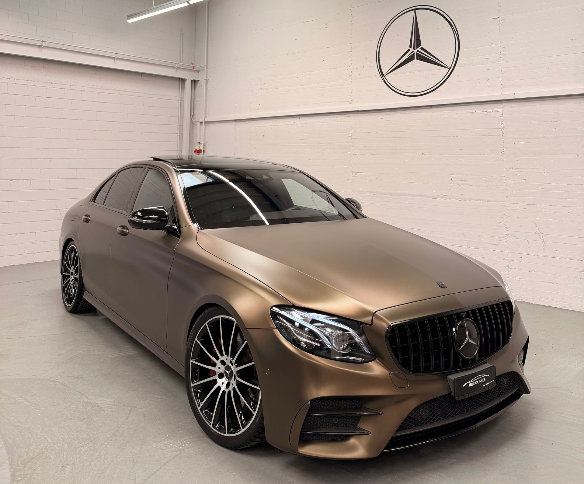 MERCEDES-BENZ E 43 AMG 4Matic 9G-Tronic Limited Matt Brown Performance Vollausstattung-image-1