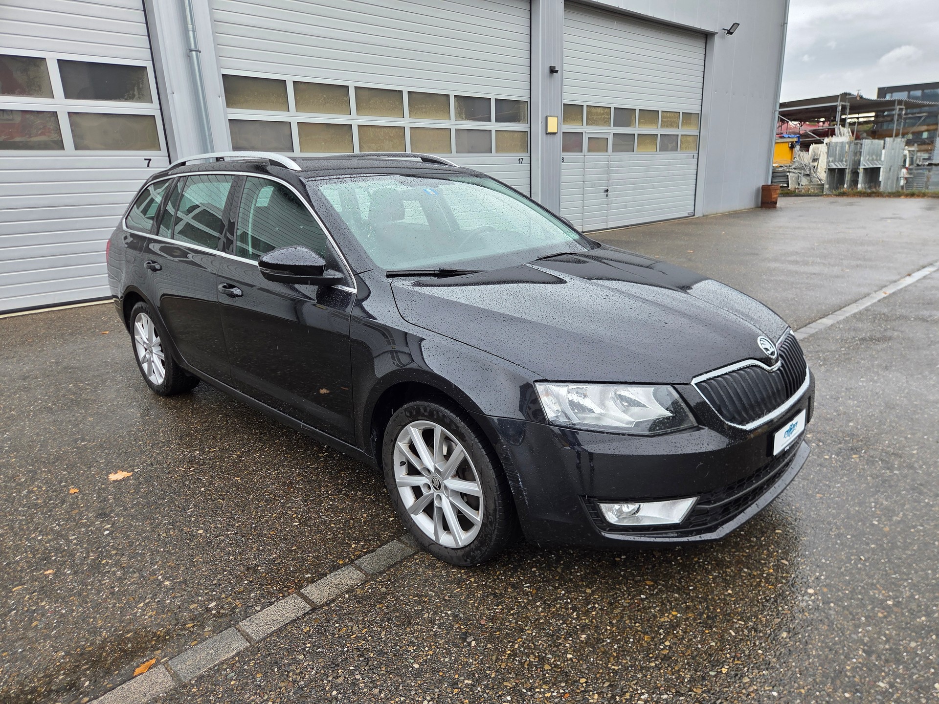 SKODA Octavia Combi 1.4 TSI Style DSG-image-2