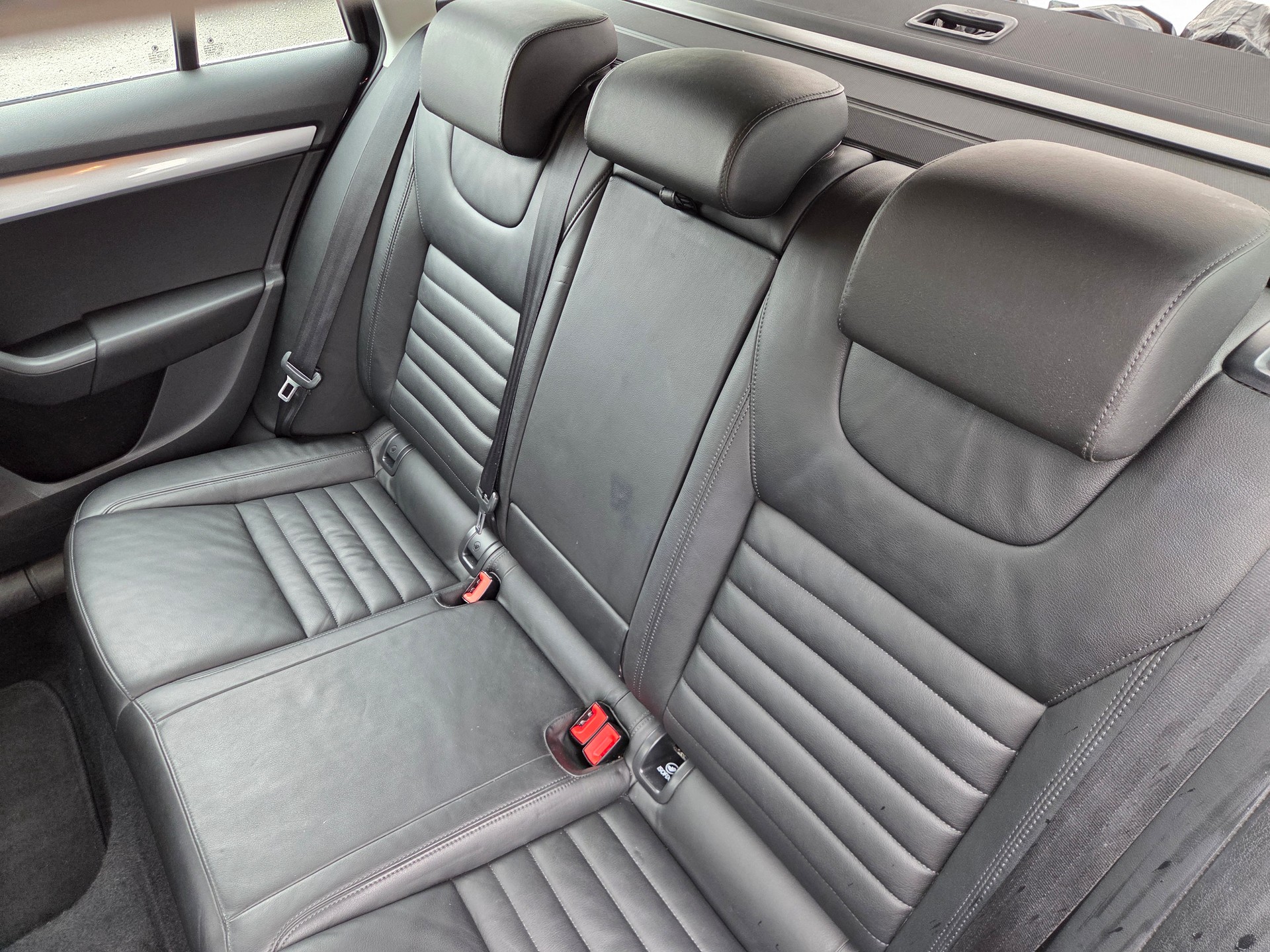 SKODA Octavia Combi 1.4 TSI Style DSG-image-11
