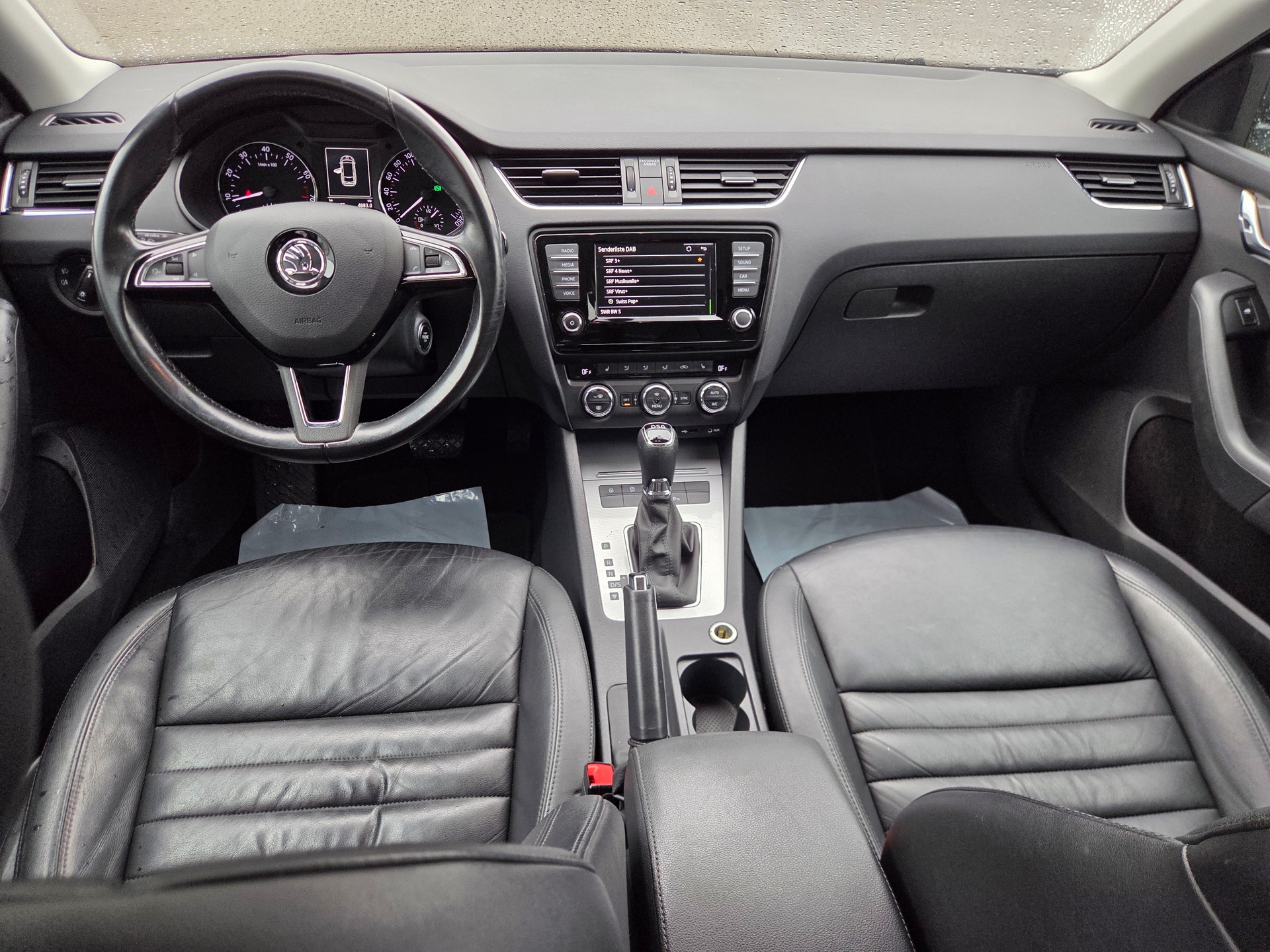 SKODA Octavia Combi 1.4 TSI Style DSG-image-7