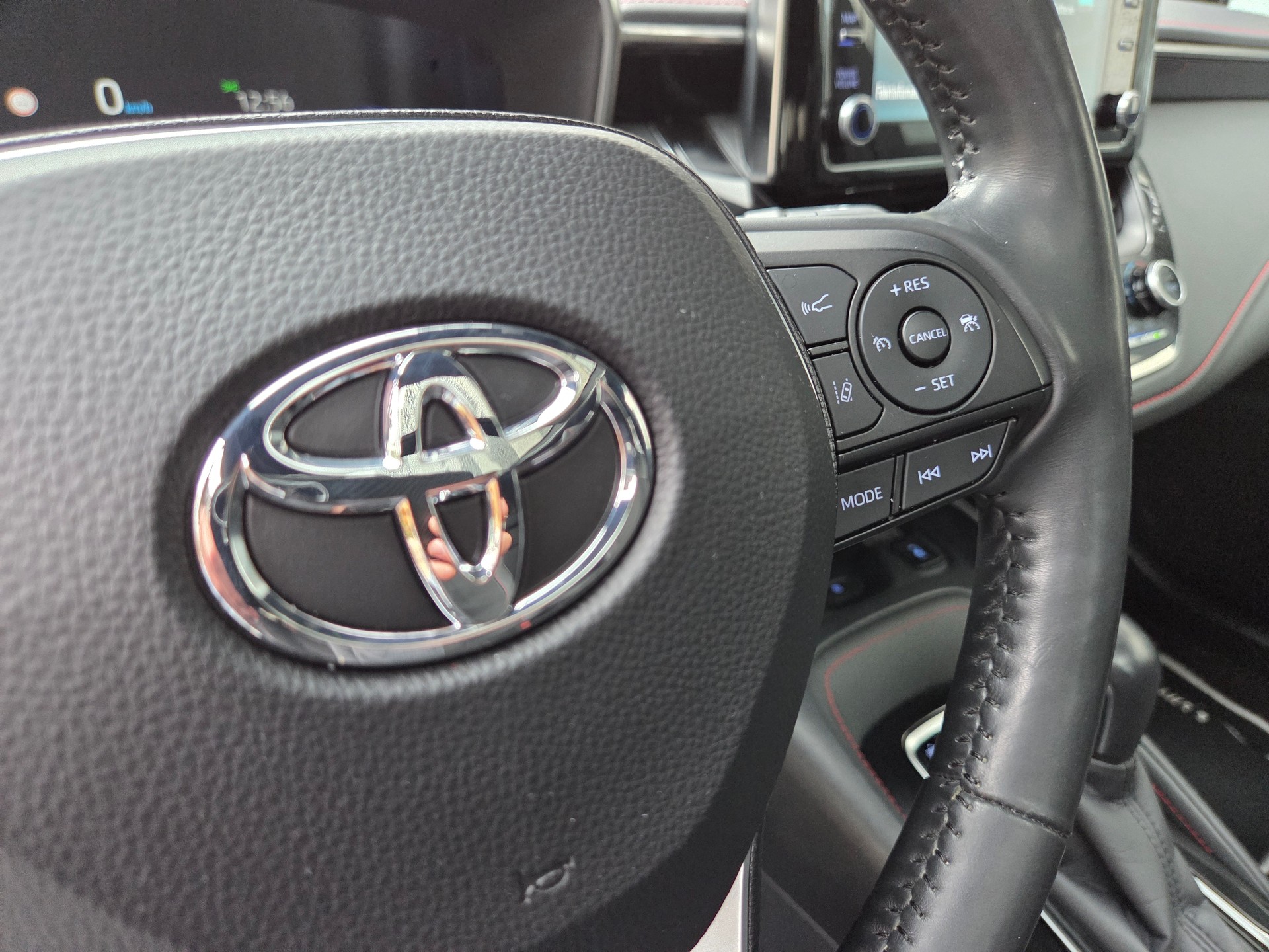 TOYOTA Corolla 2.0 HSD Premium e-CVT-image-20