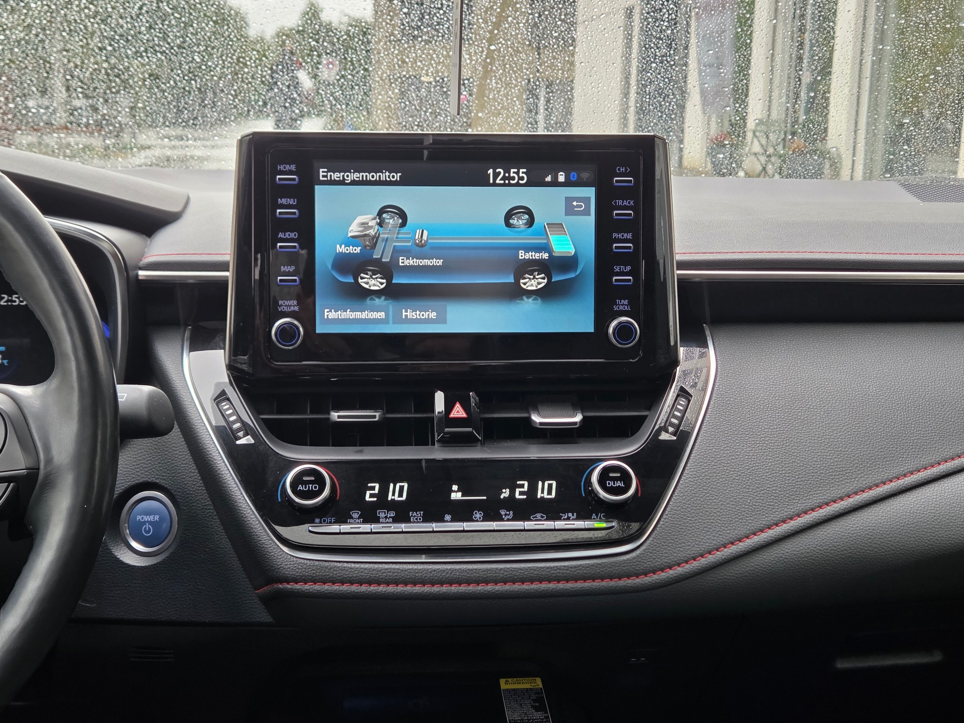TOYOTA Corolla 2.0 HSD Premium e-CVT-image-13