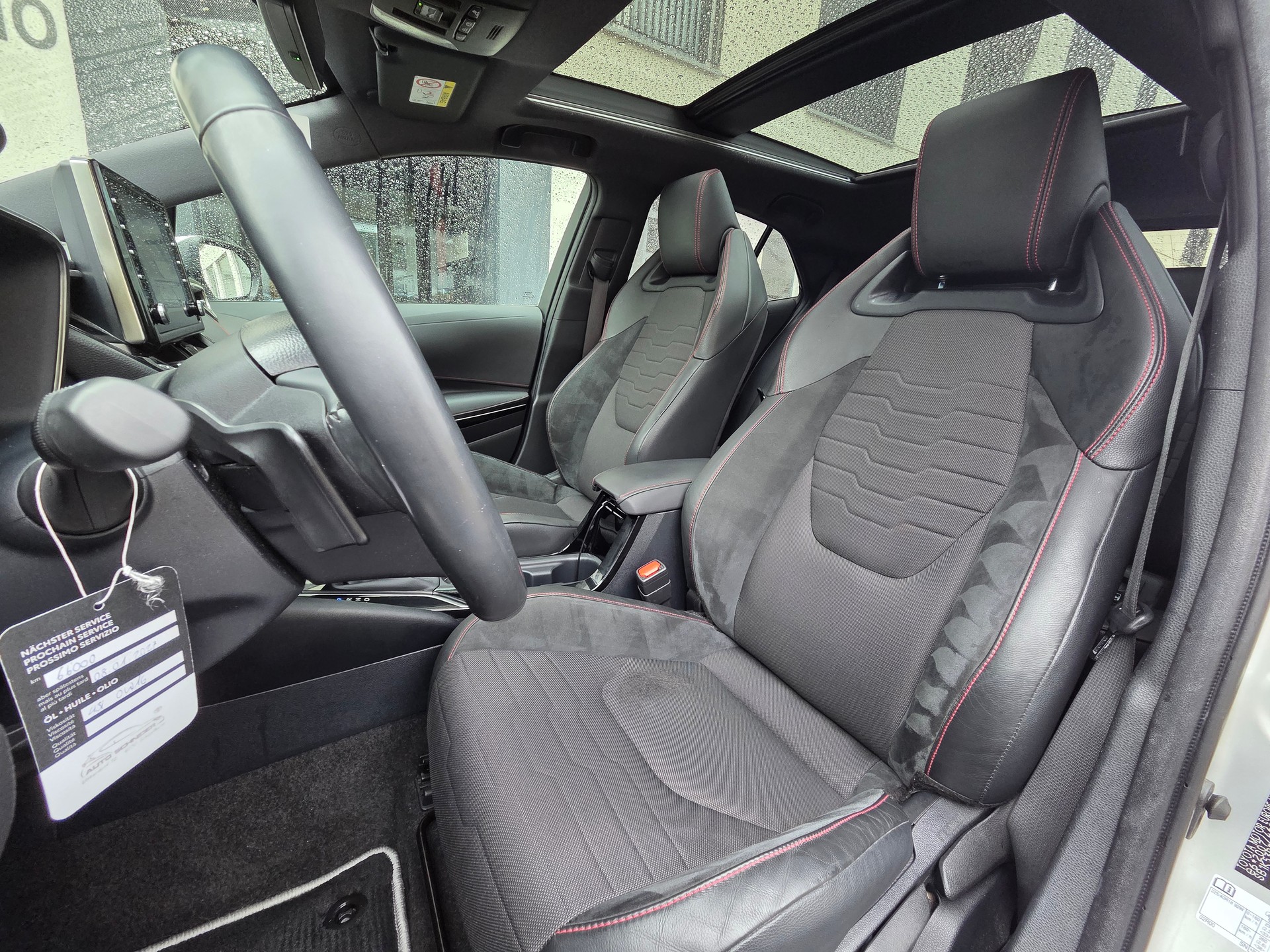 TOYOTA Corolla 2.0 HSD Premium e-CVT-image-15