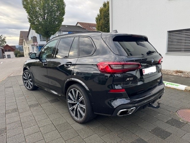 BMW 30d xDrive-image-2