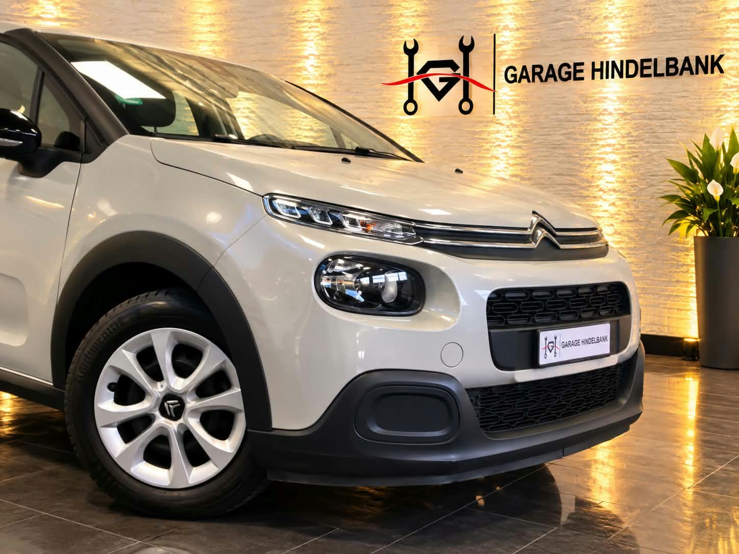 CITROEN C3 1.2i PureTech Feel Edition-image-1