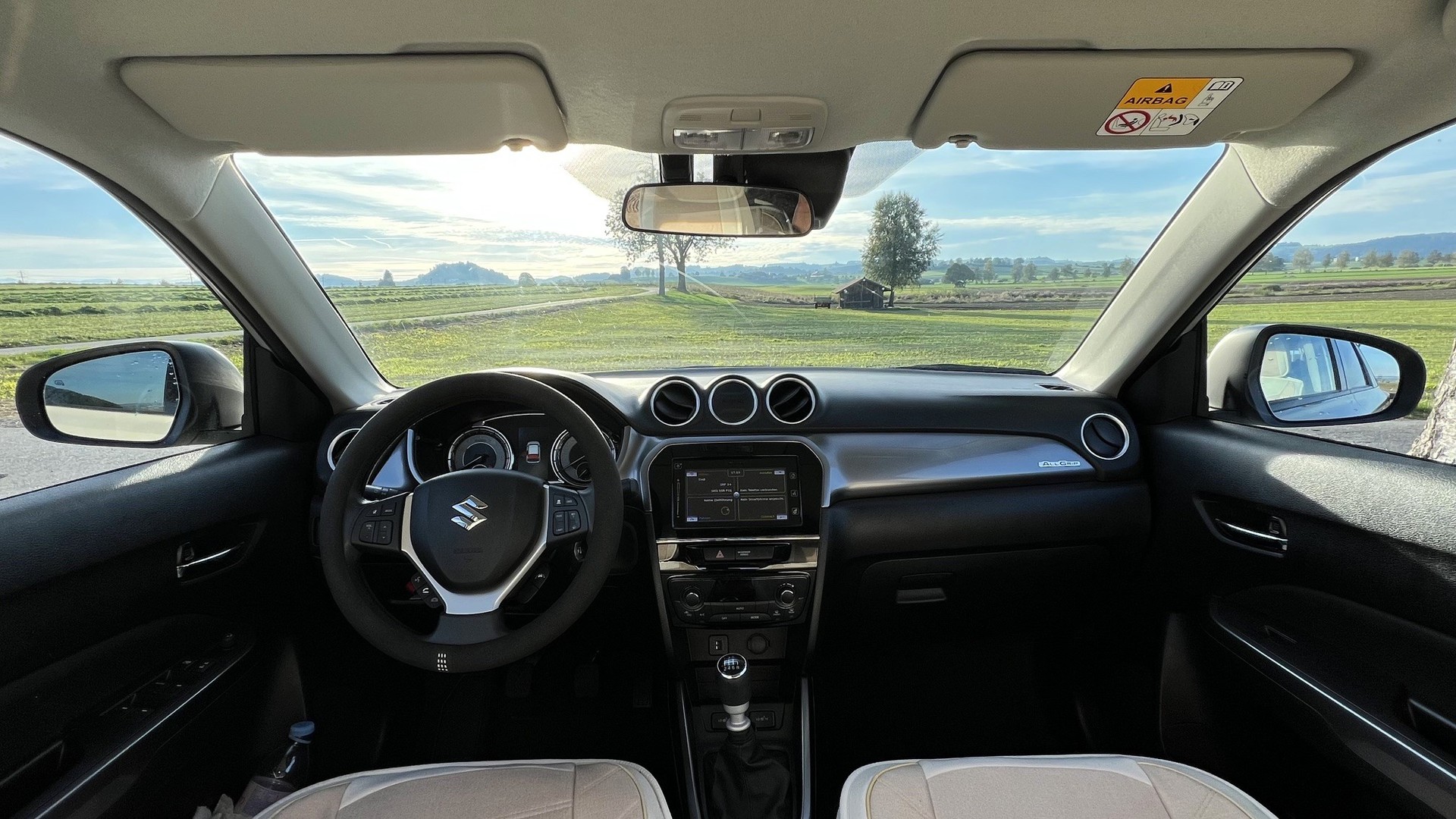SUZUKI 1.4 T Compact Top Hybrid 4x4-image-3