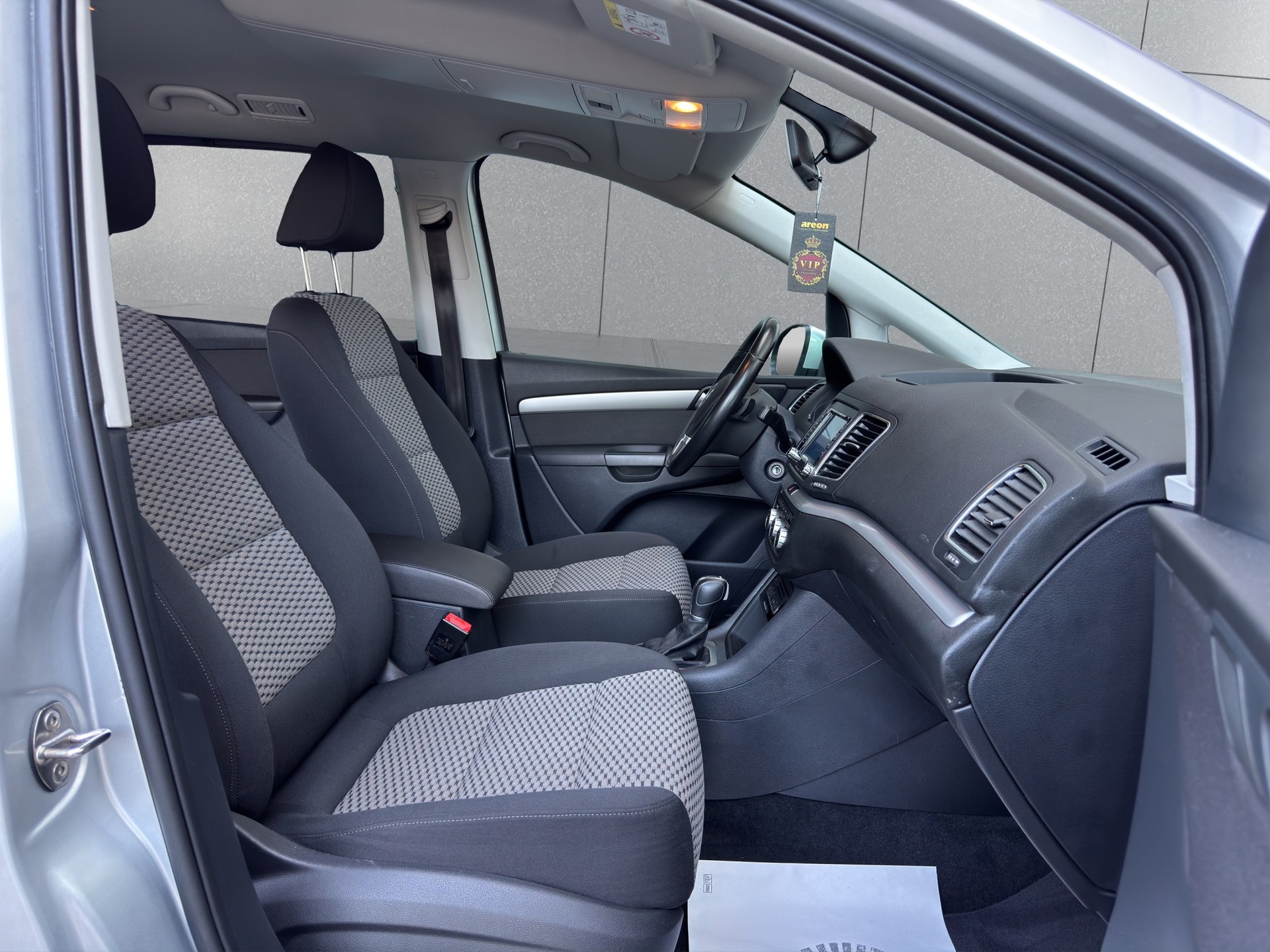 VW Sharan 2.0 TDI BlueMotion Technology Cup DSG-image-11