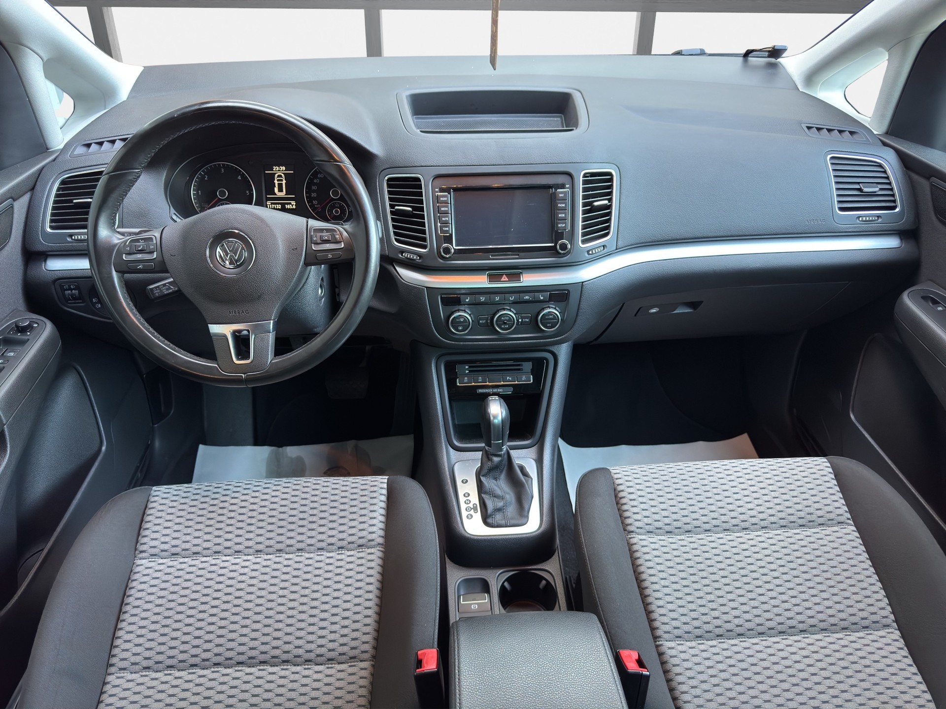 VW Sharan 2.0 TDI BlueMotion Technology Cup DSG-image-8