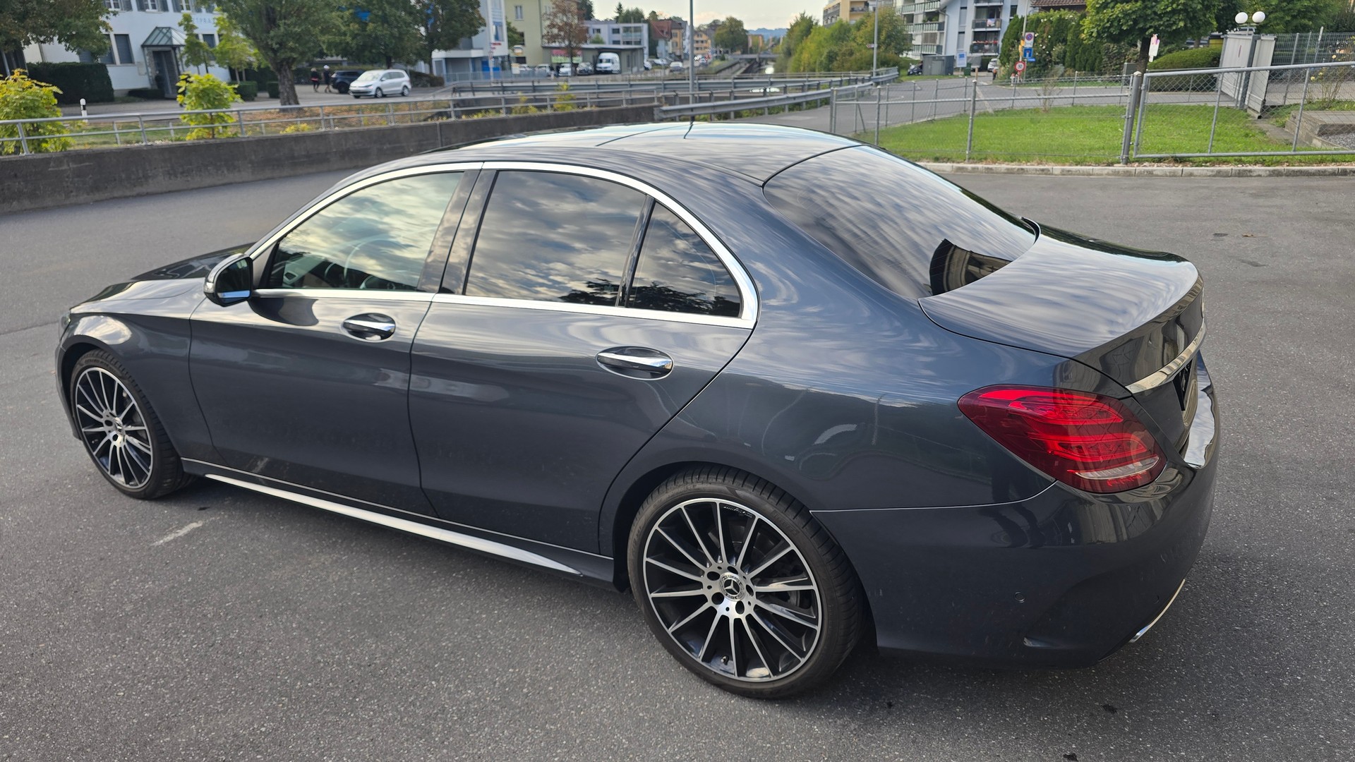 MERCEDES-BENZ C 250 BlueTec AMG Line 4m-image-2