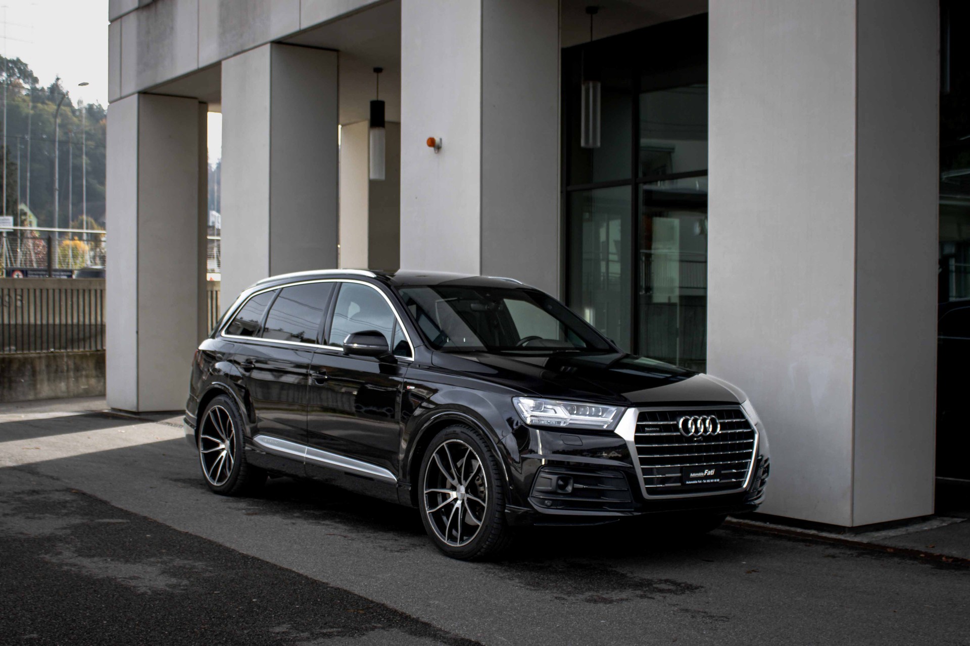 AUDI Q7 3.0 TDI S Line 7 Sitze quattro tiptronic-image-4