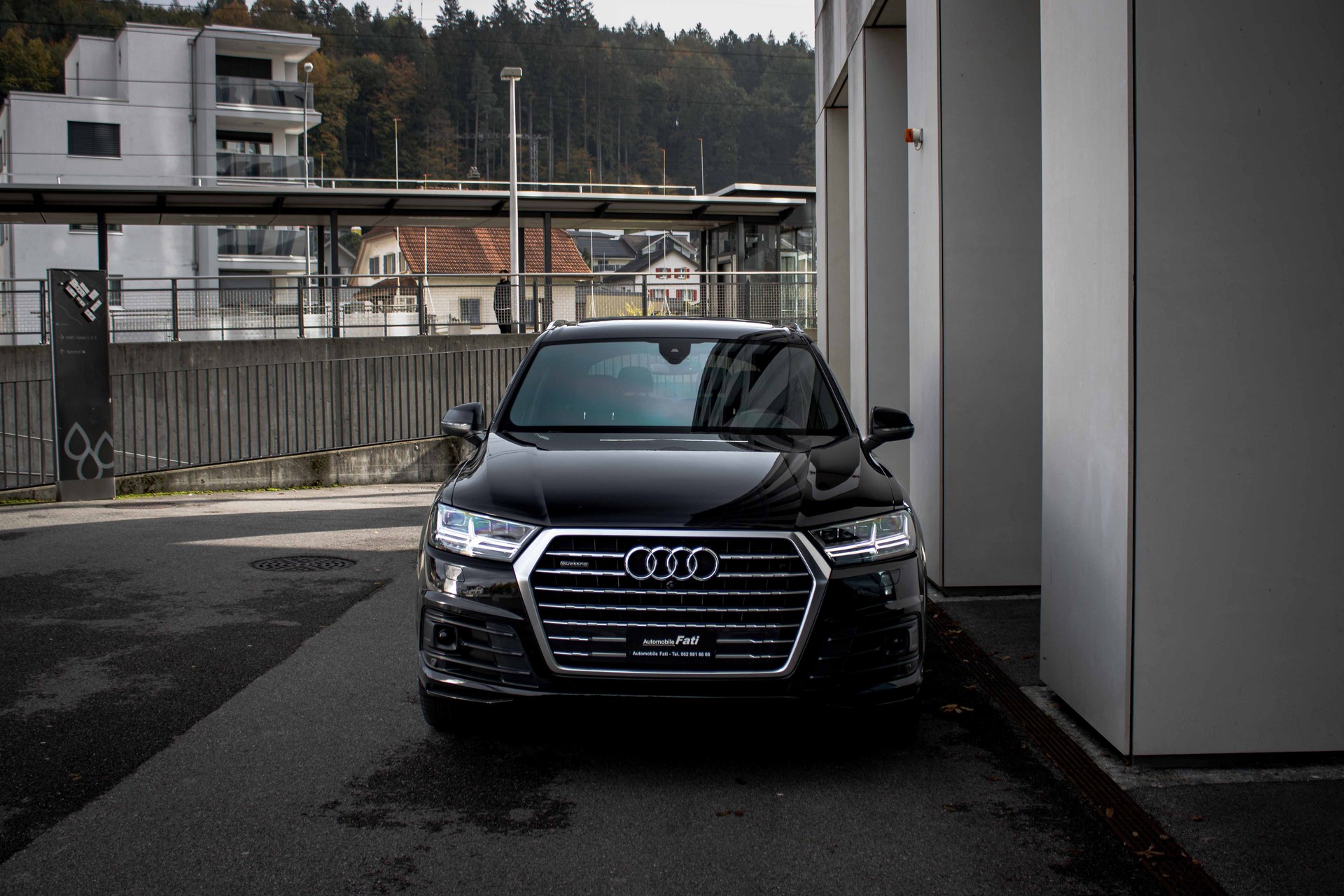 AUDI Q7 3.0 TDI S Line 7 Sitze quattro tiptronic-image-2