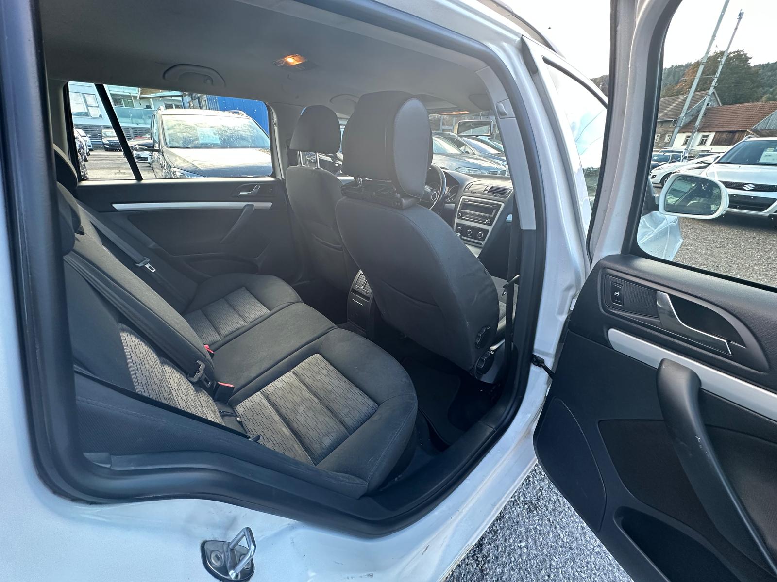 SKODA Octavia Combi 2.0 TDI AllDrive 4x4-image-10